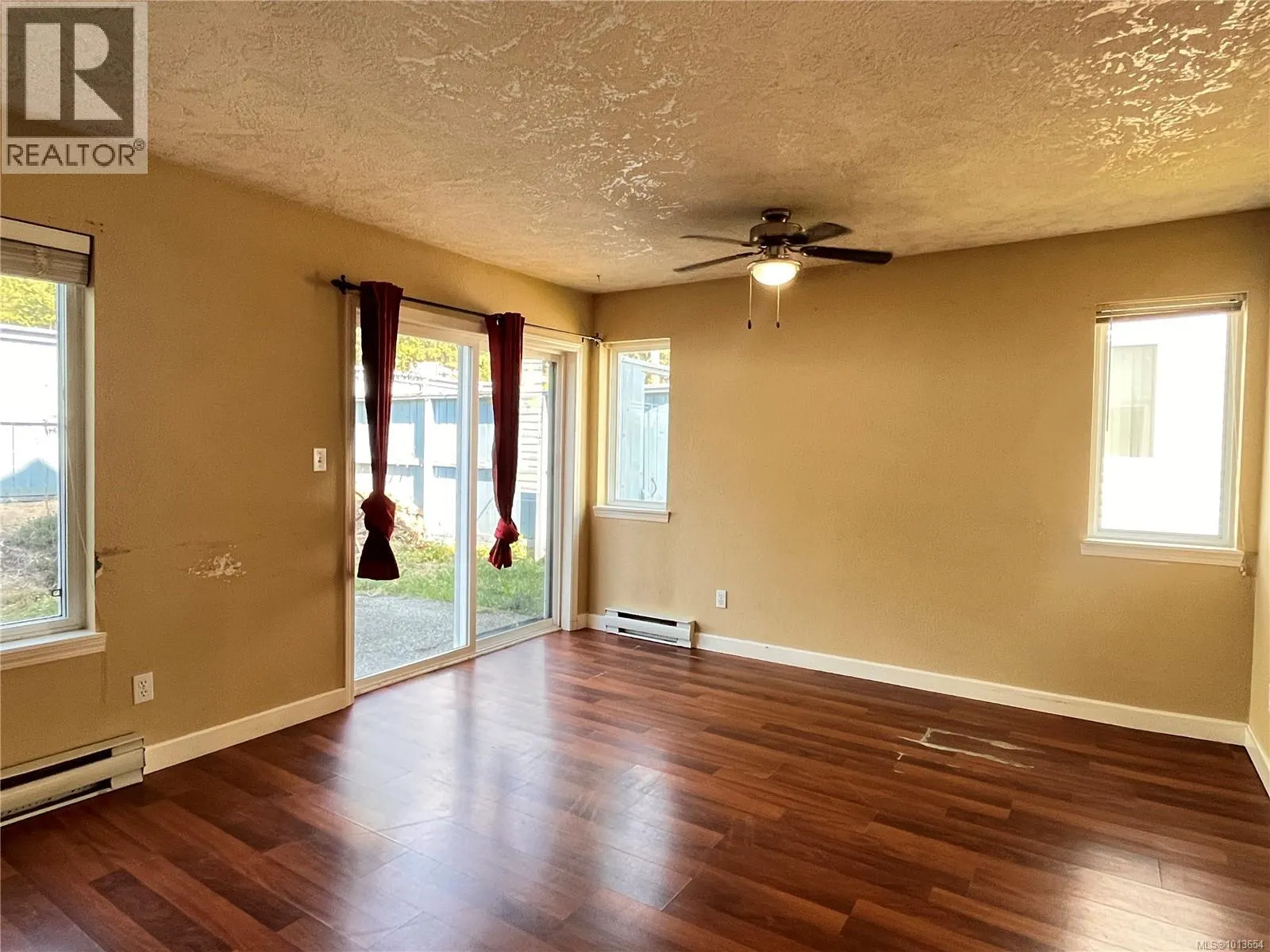 12 215 Madill Rd