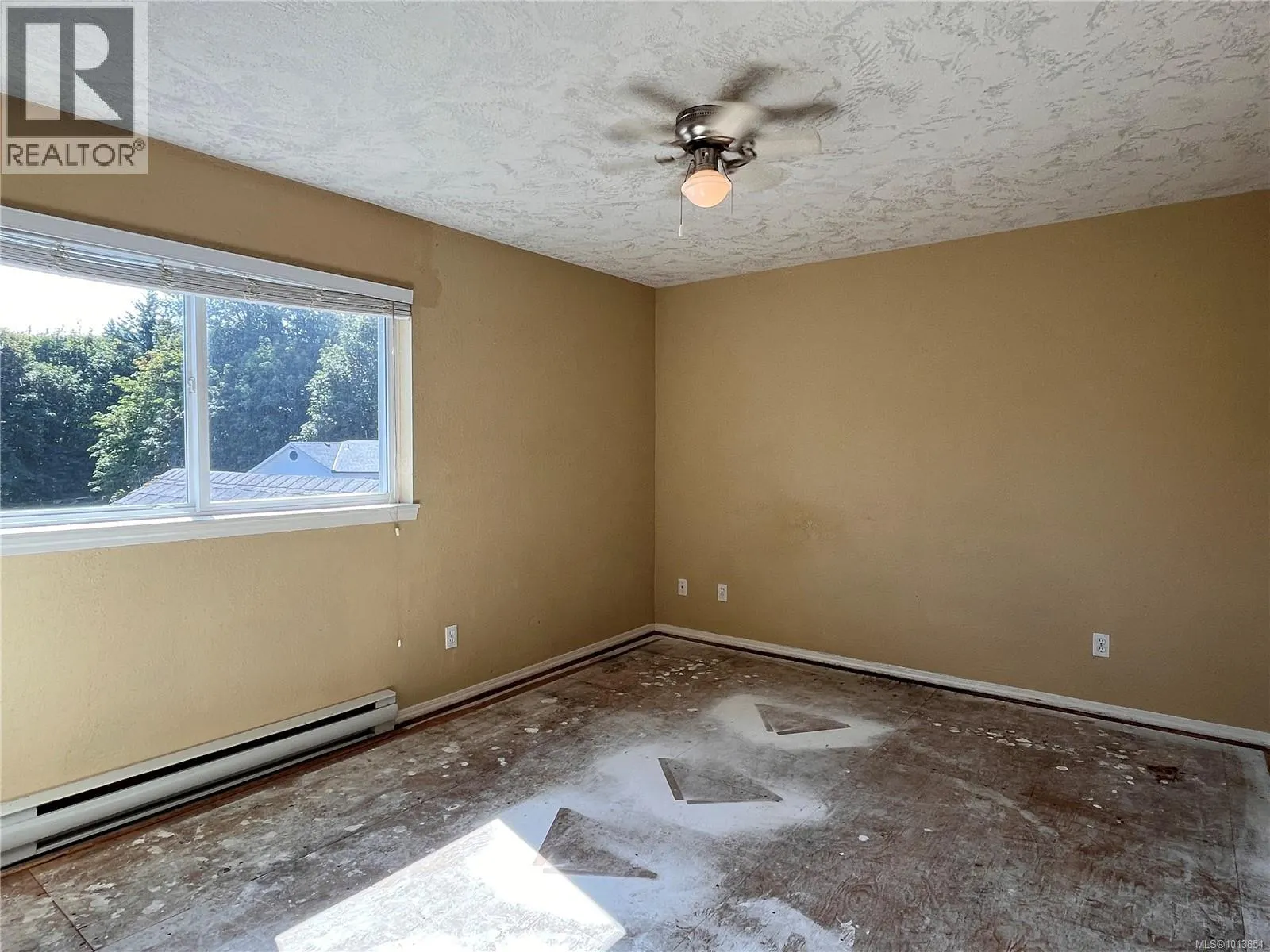 12 215 Madill Rd