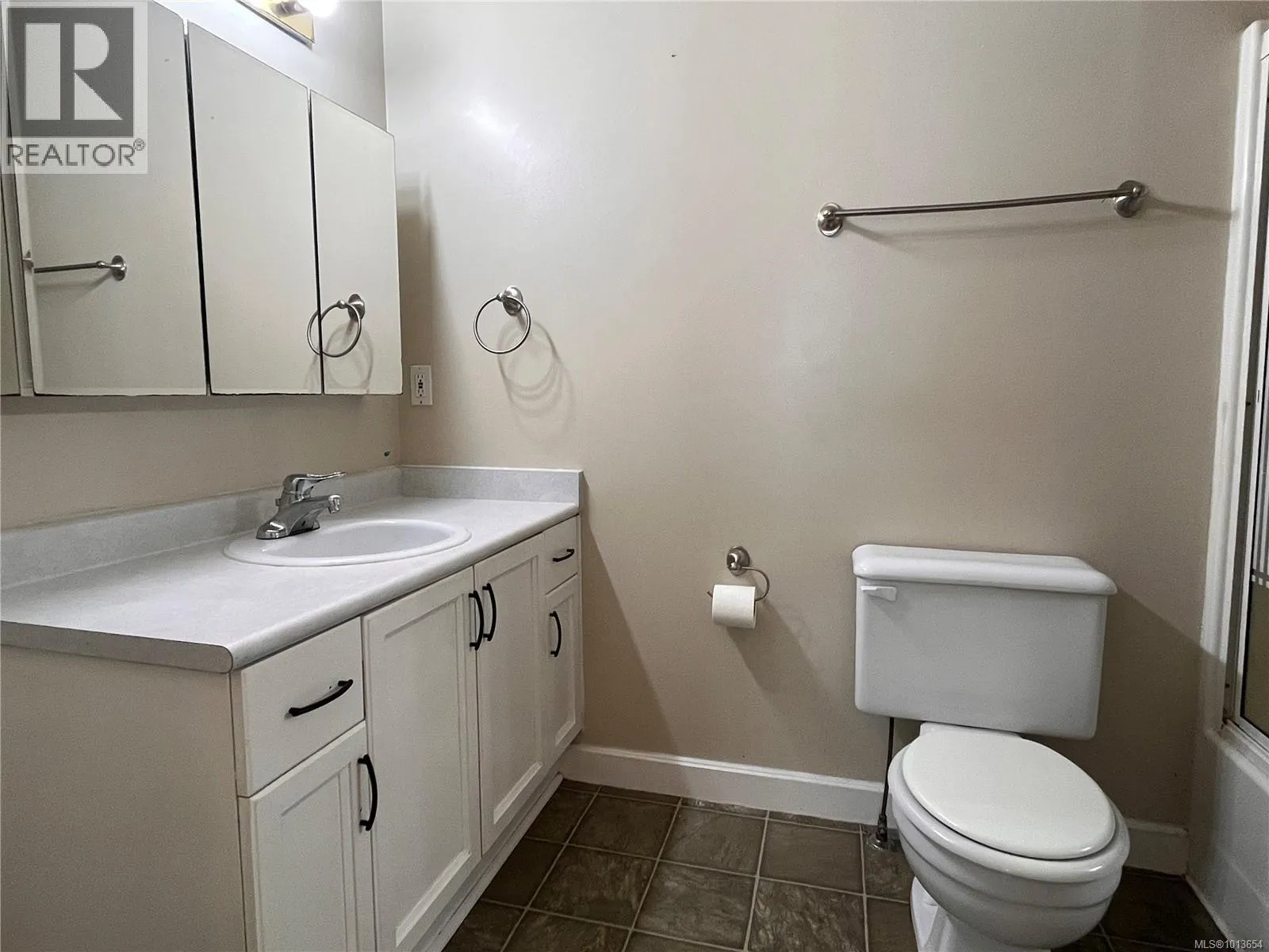 12 215 Madill Rd