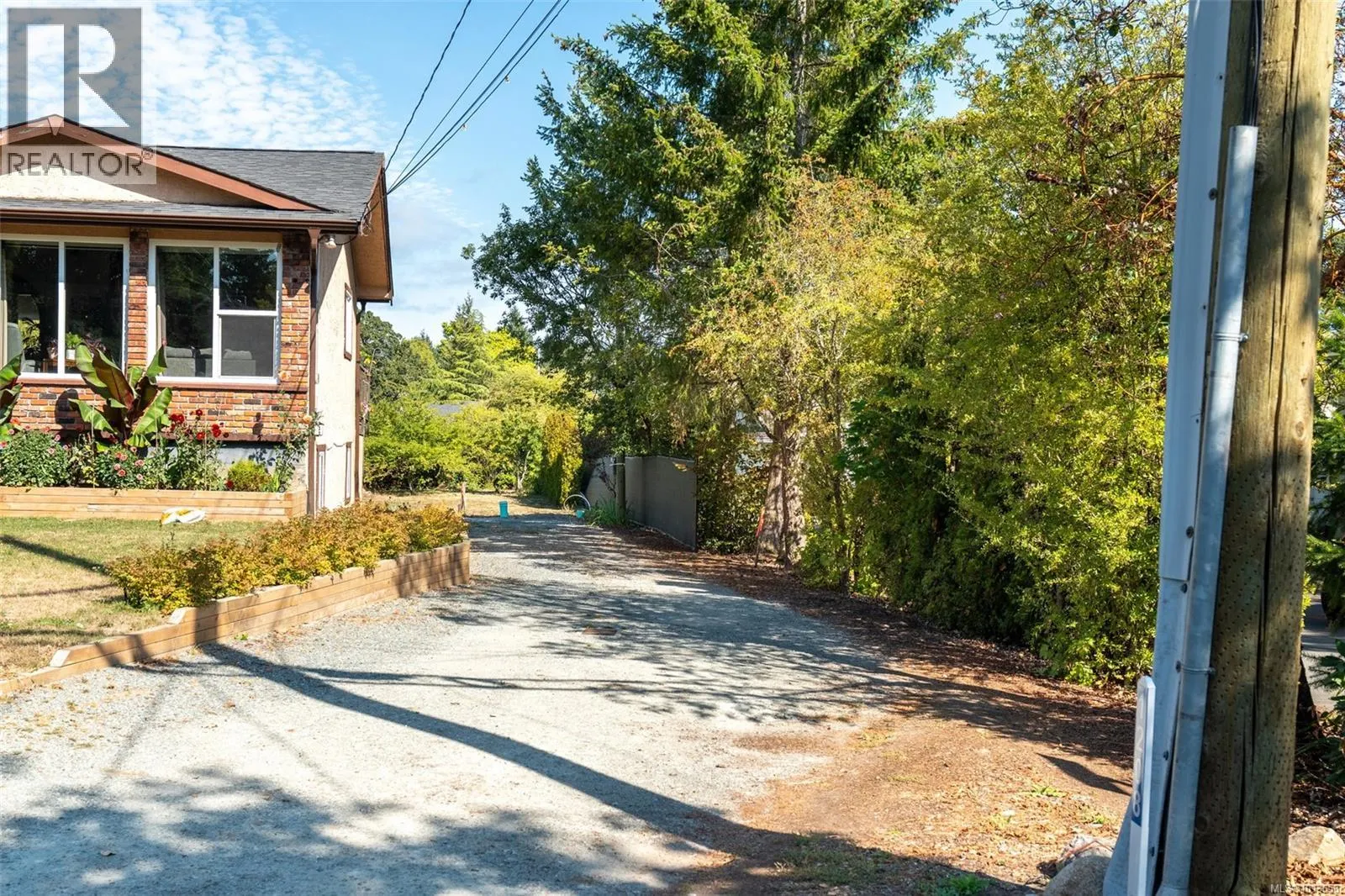 1208 Marchant Rd