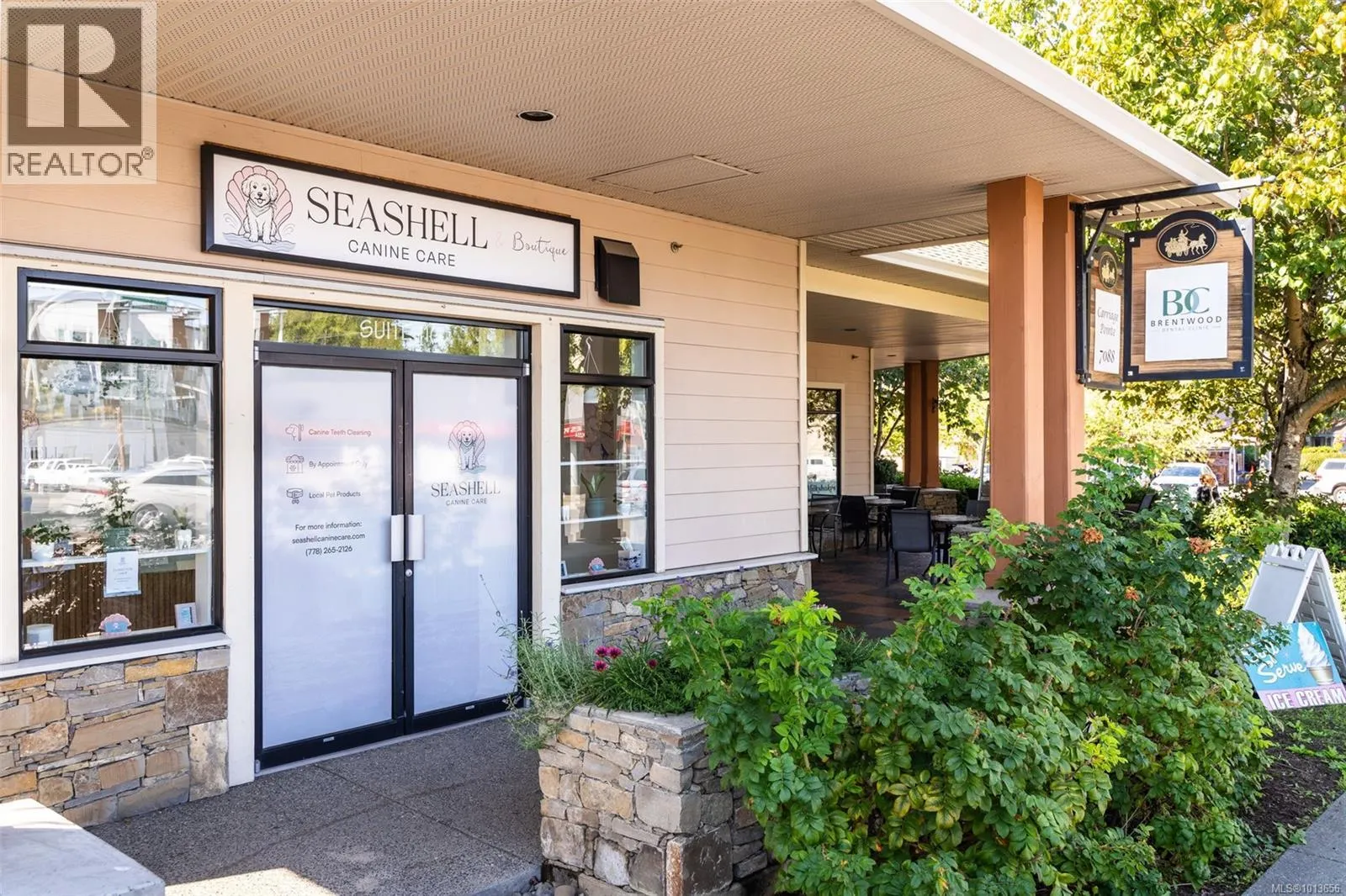 1208 Marchant Rd