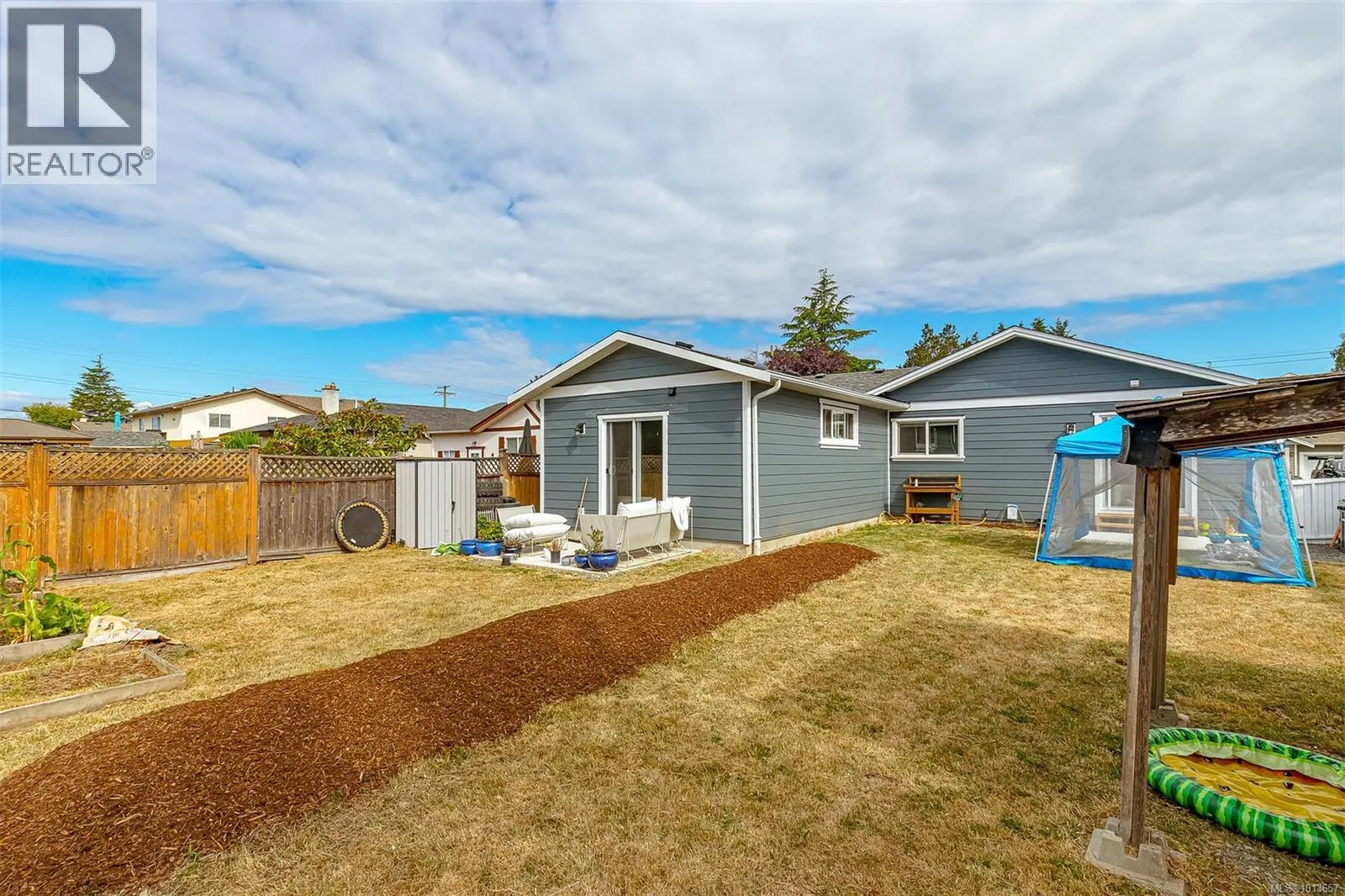 2189A &2189B Amelia Ave