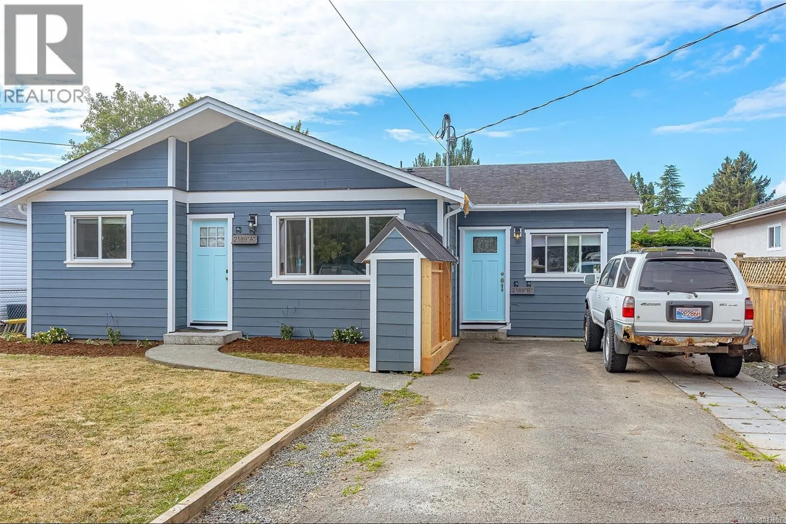 2189A &2189B Amelia Ave