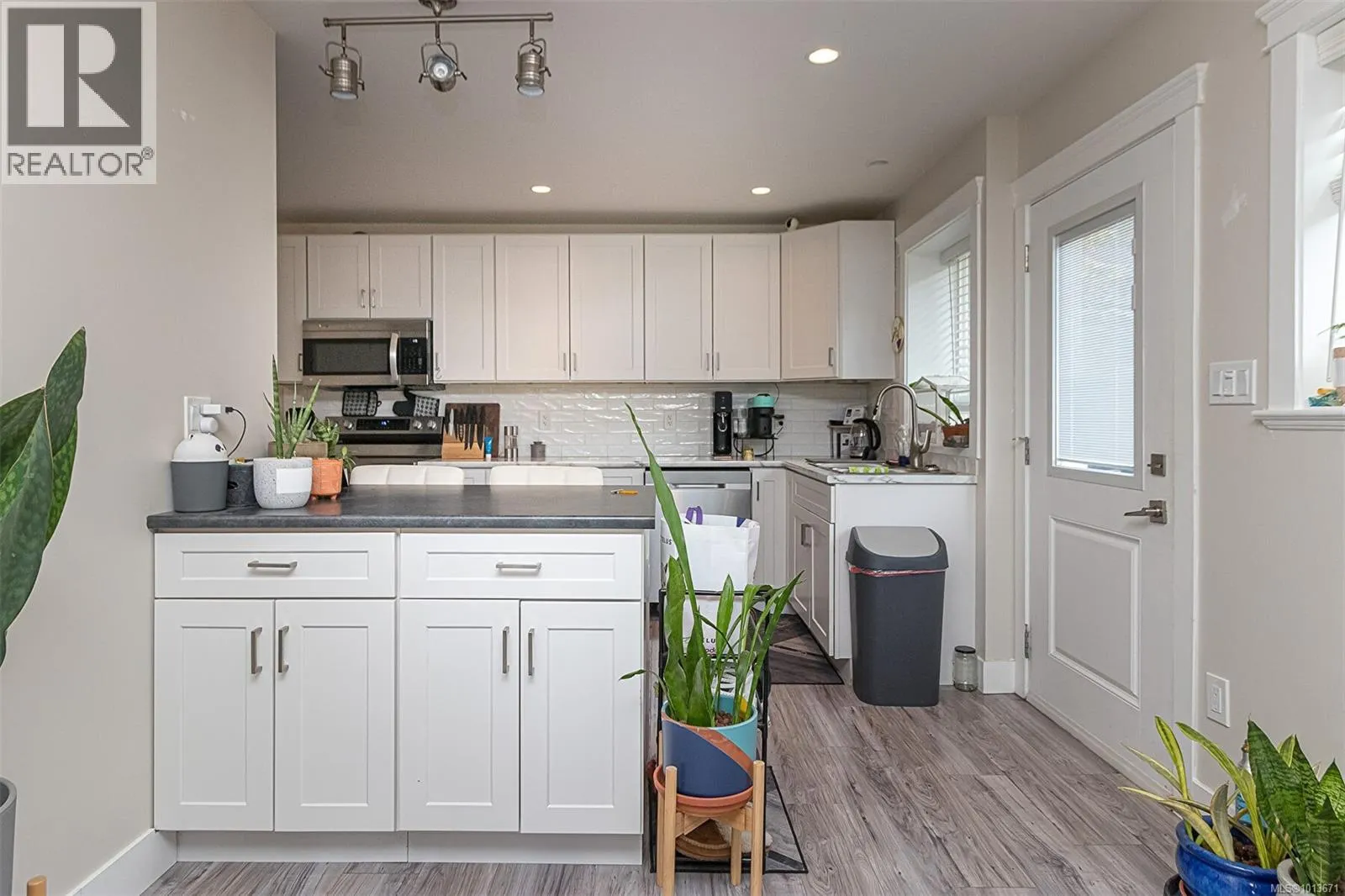 2115 Erinan Blvd