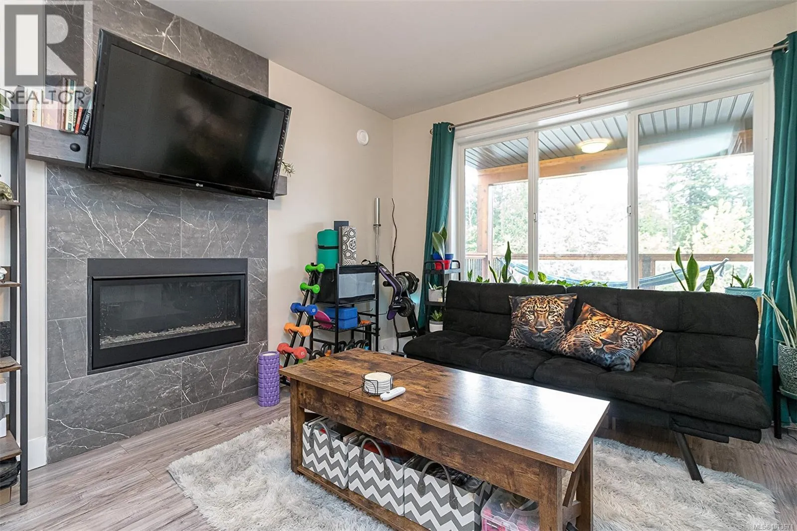 2115 Erinan Blvd