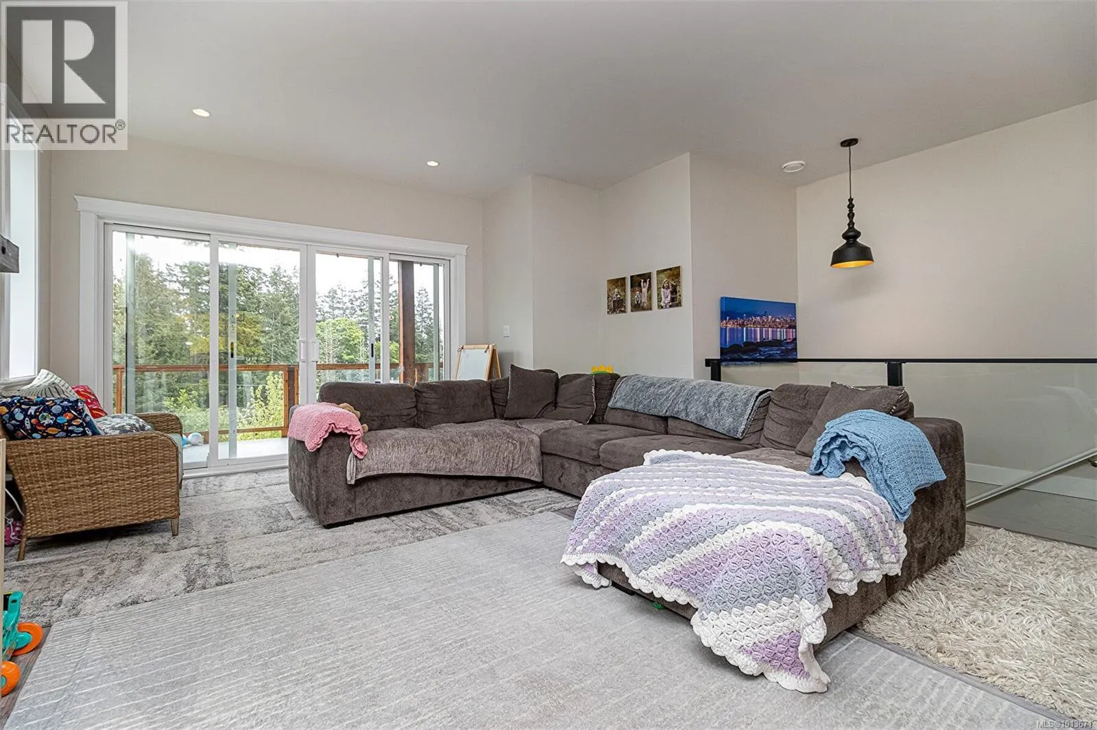 2115 Erinan Blvd