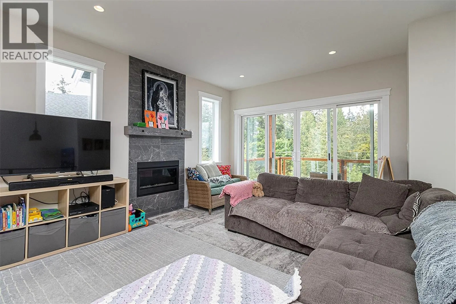 2115 Erinan Blvd