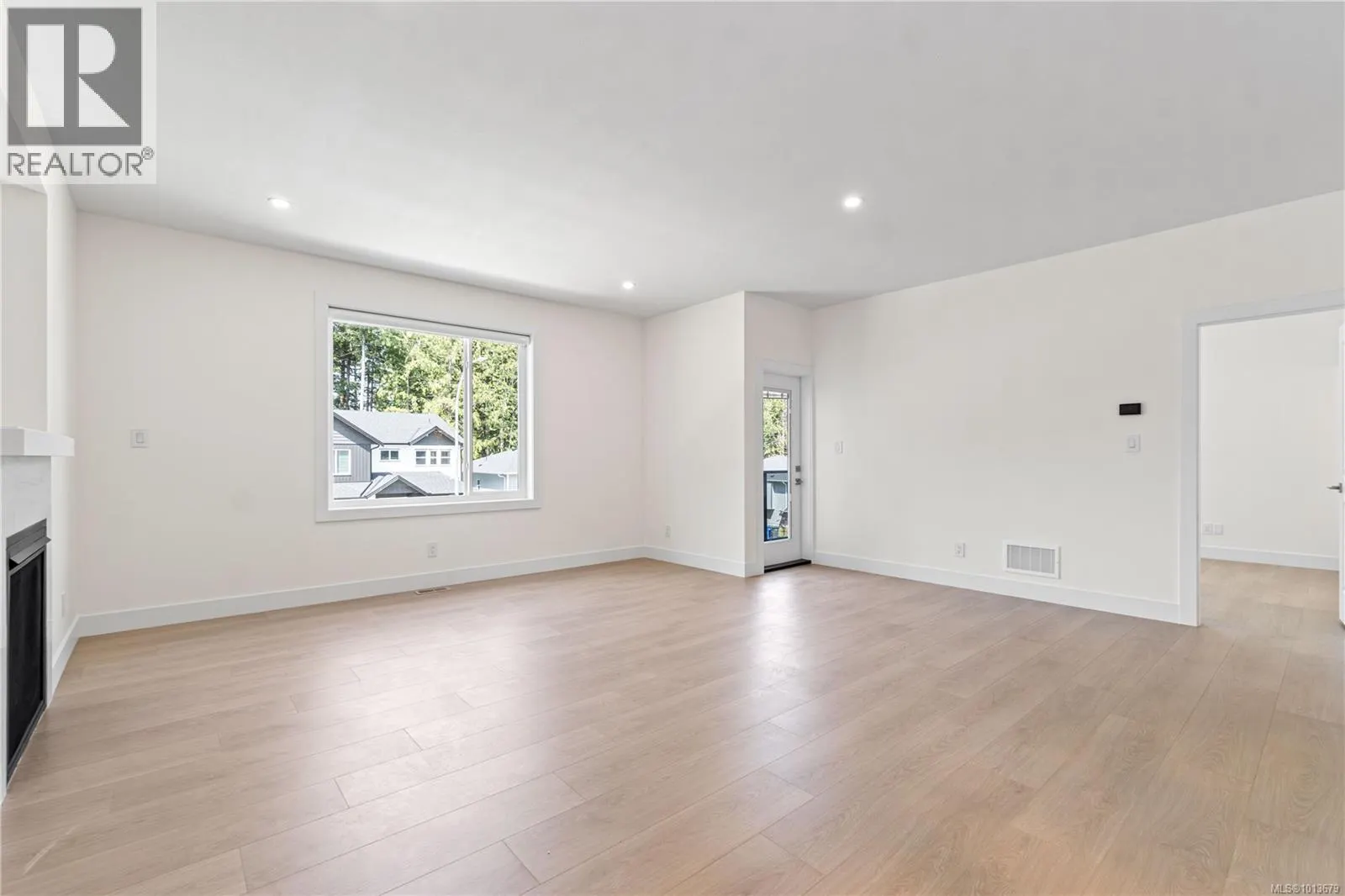397 Avaani Way