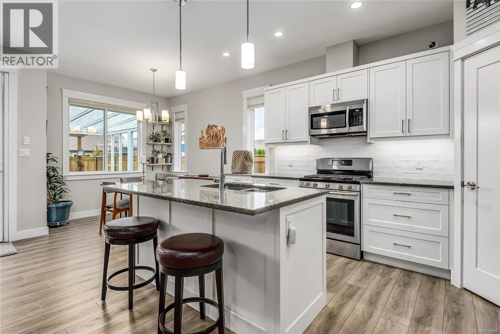 80 Nikola Rd