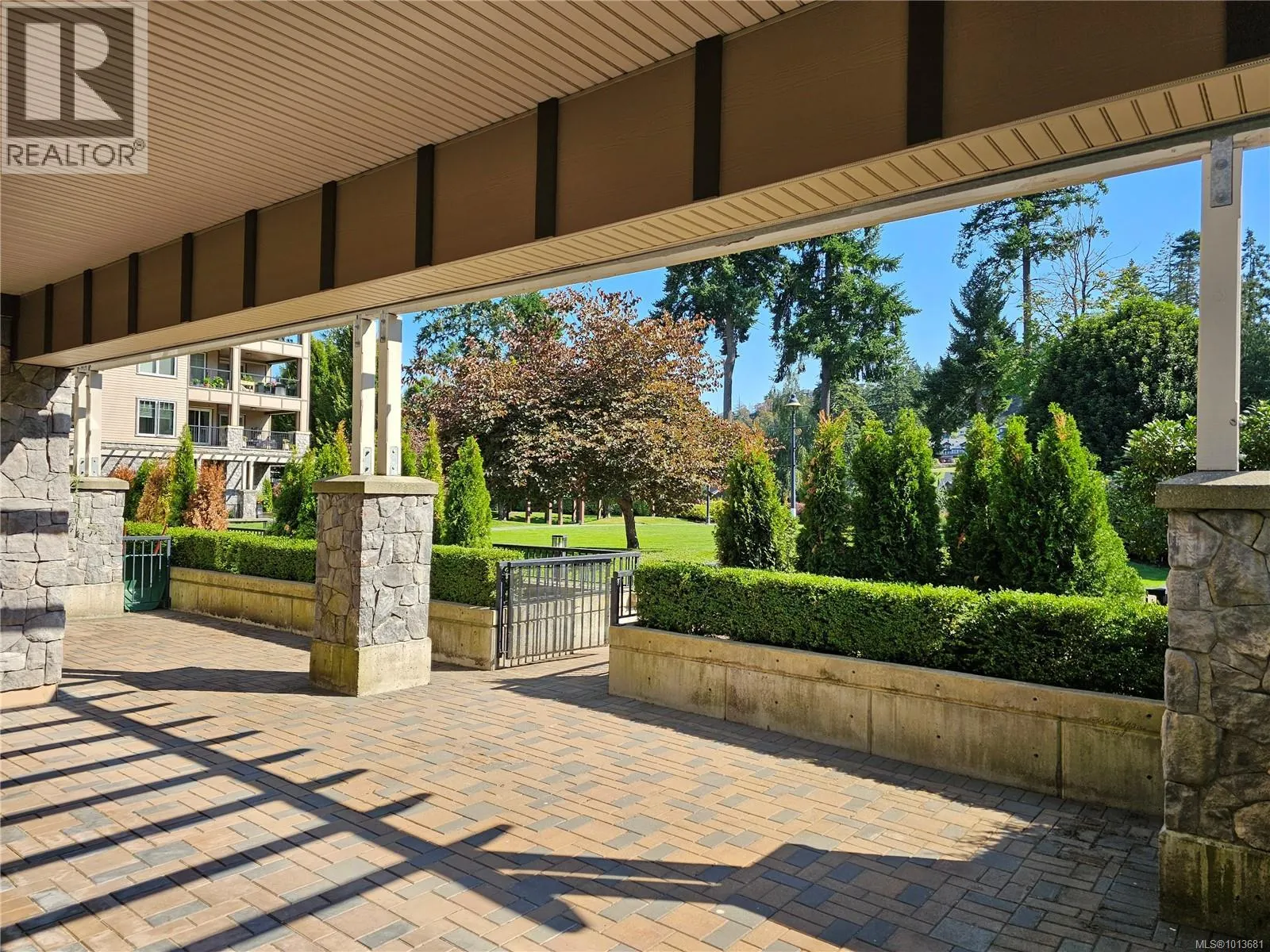 147 1335 BEAR MOUNTAIN Pkwy