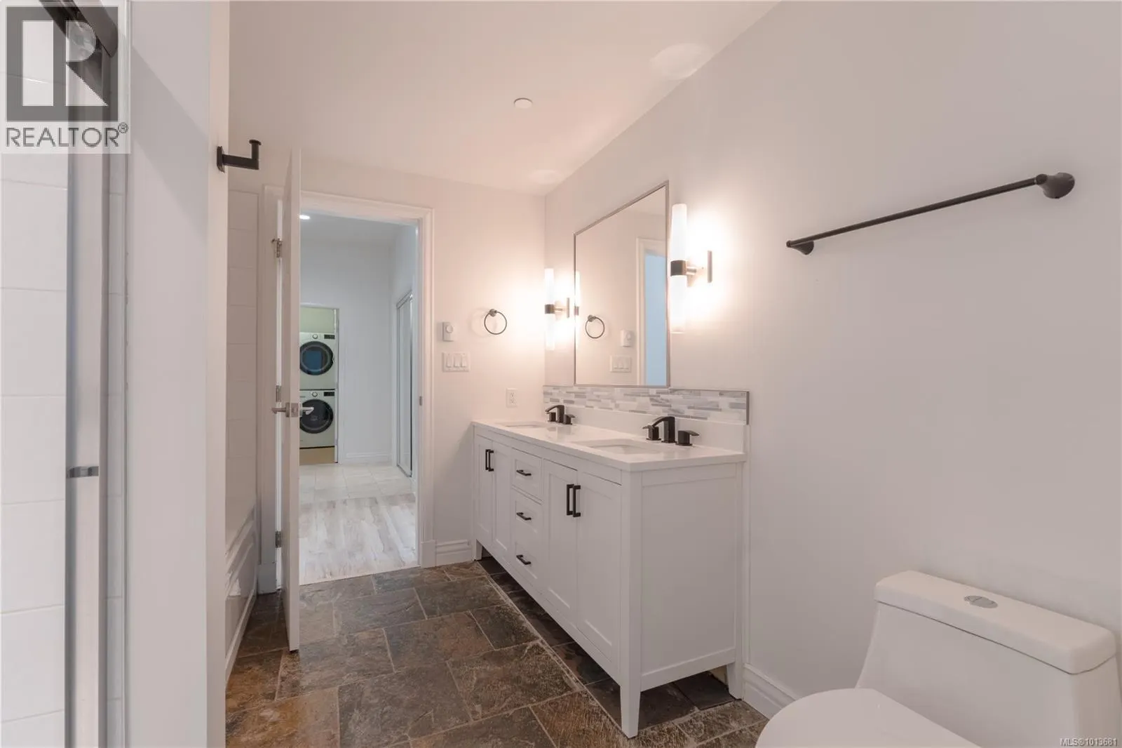 147 1335 BEAR MOUNTAIN Pkwy