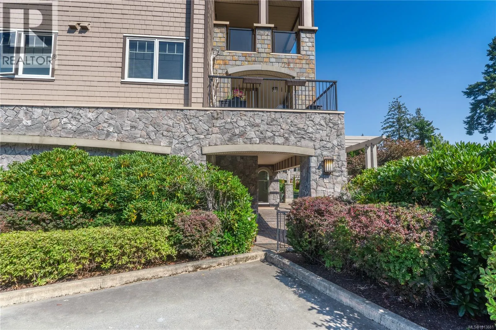 147 1335 BEAR MOUNTAIN Pkwy