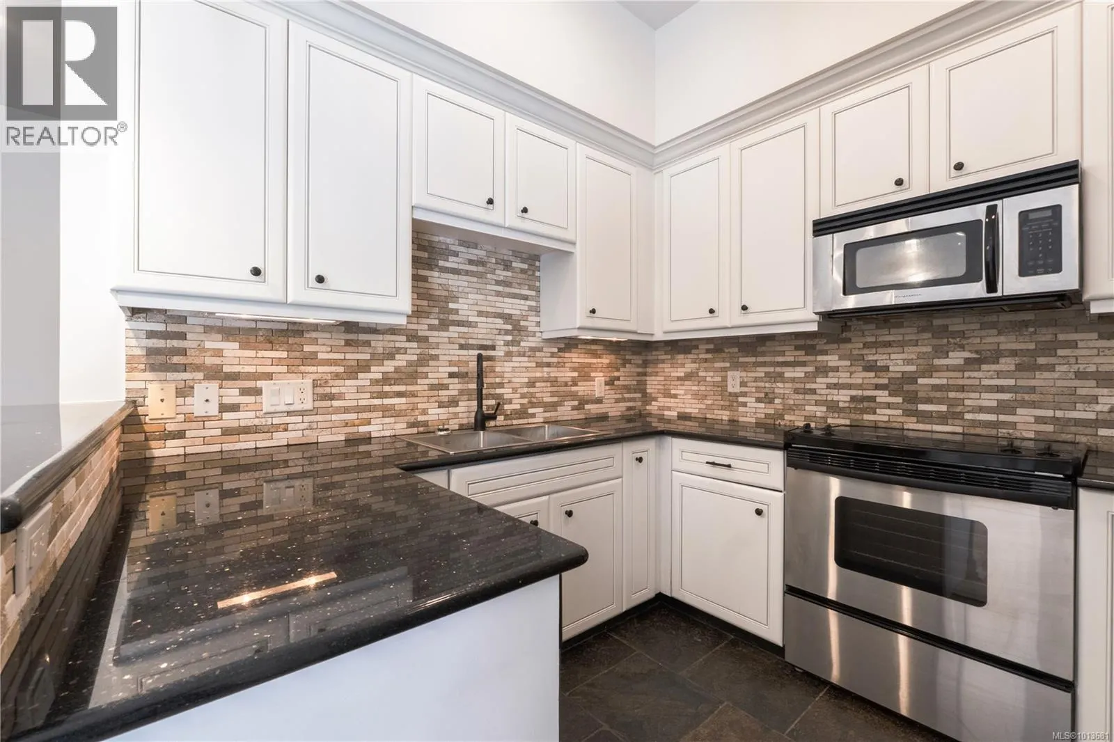 147 1335 BEAR MOUNTAIN Pkwy