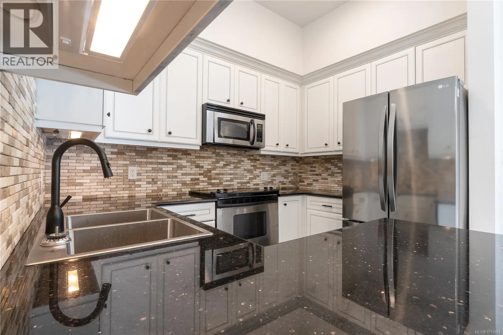 147 1335 BEAR MOUNTAIN Pkwy