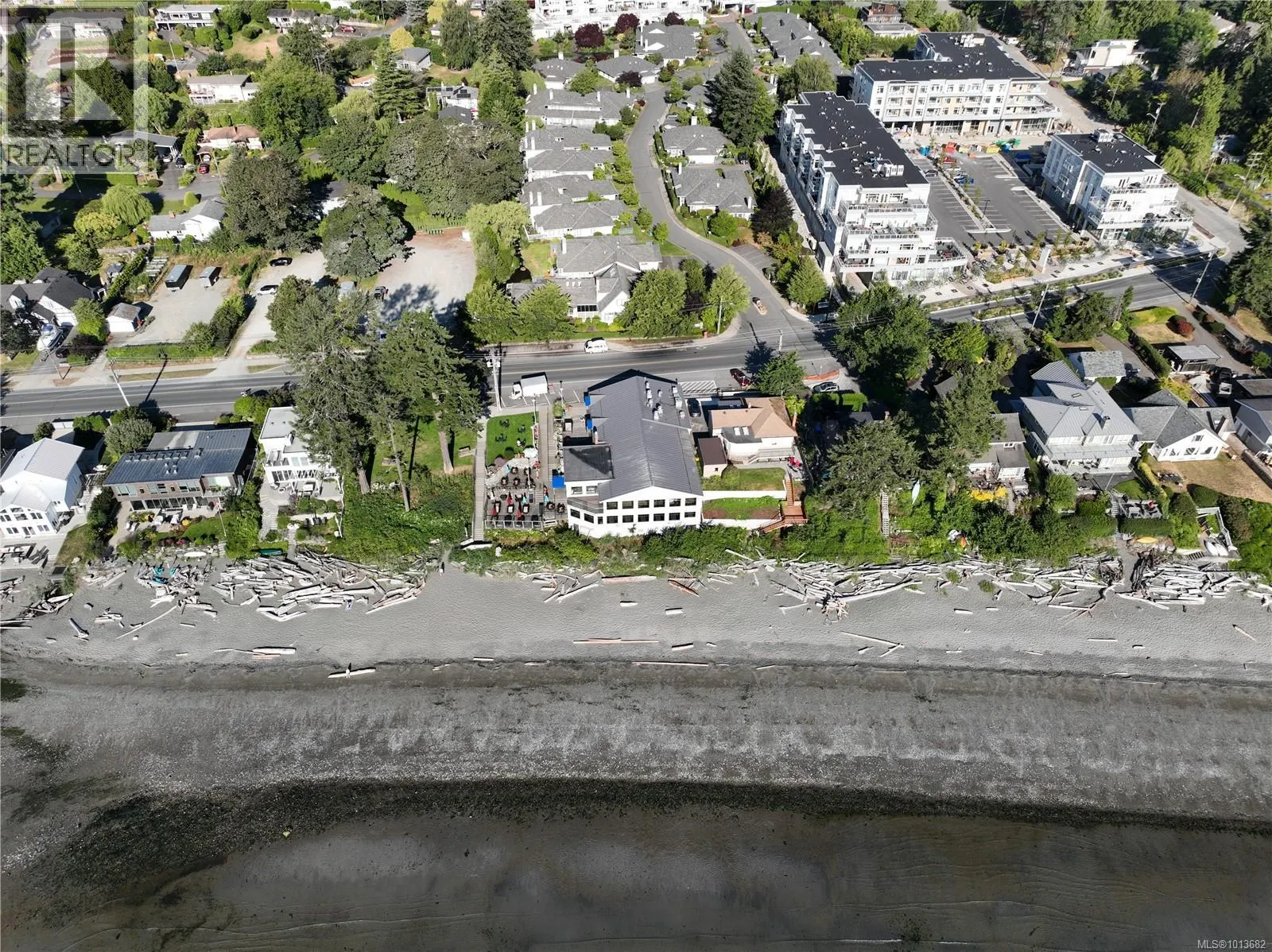 5090 Cordova Bay Rd