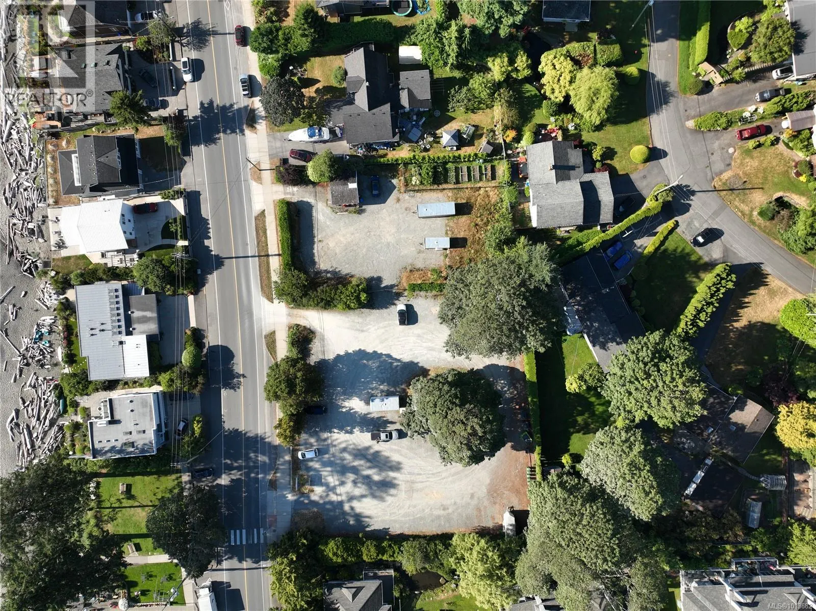 5090 Cordova Bay Rd