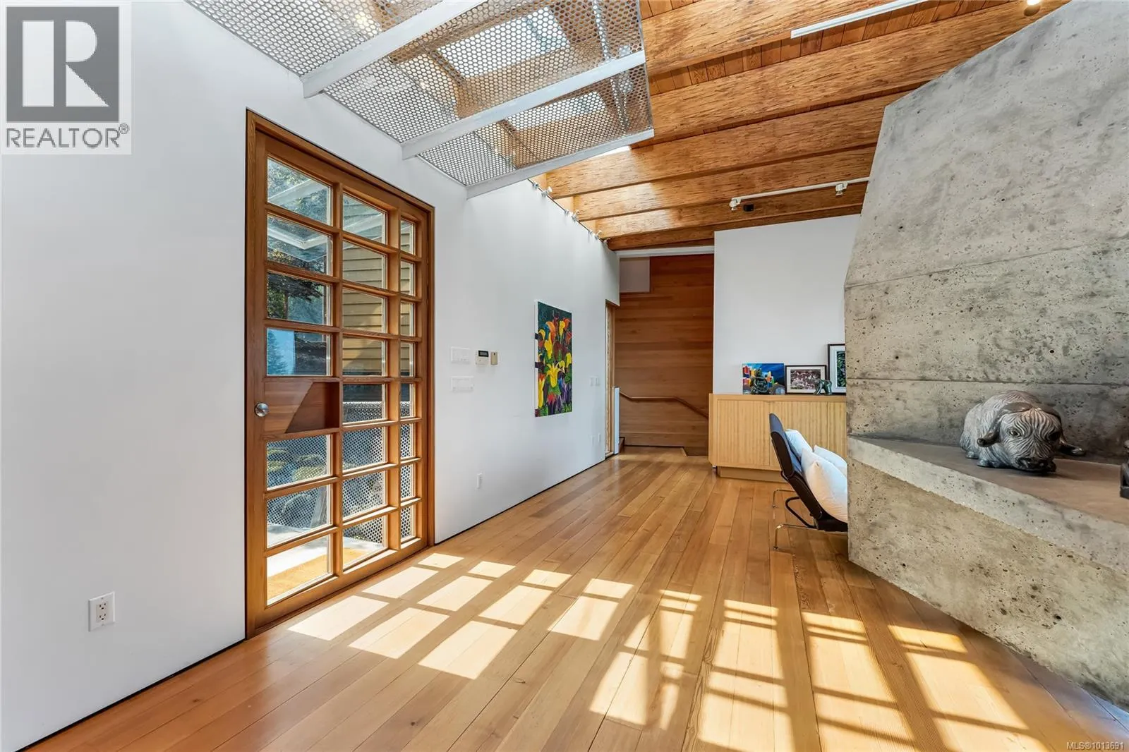 8909 Park Pacific Terr