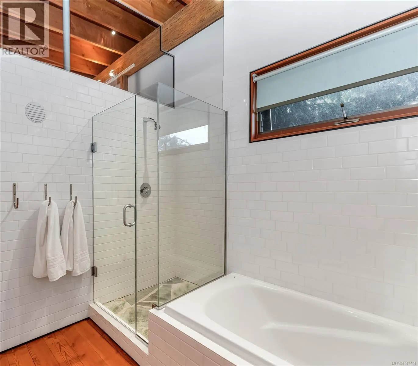 8909 Park Pacific Terr