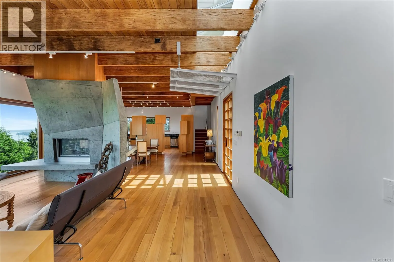8909 Park Pacific Terr