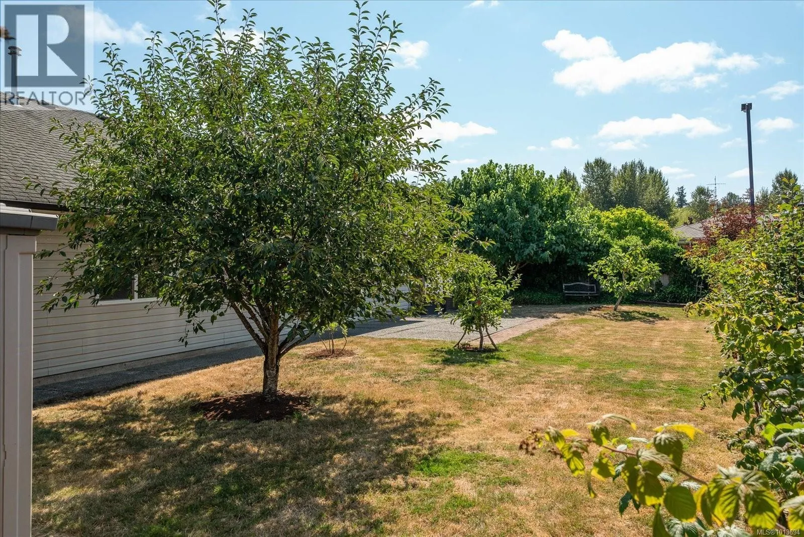 255 Strawberry Cres