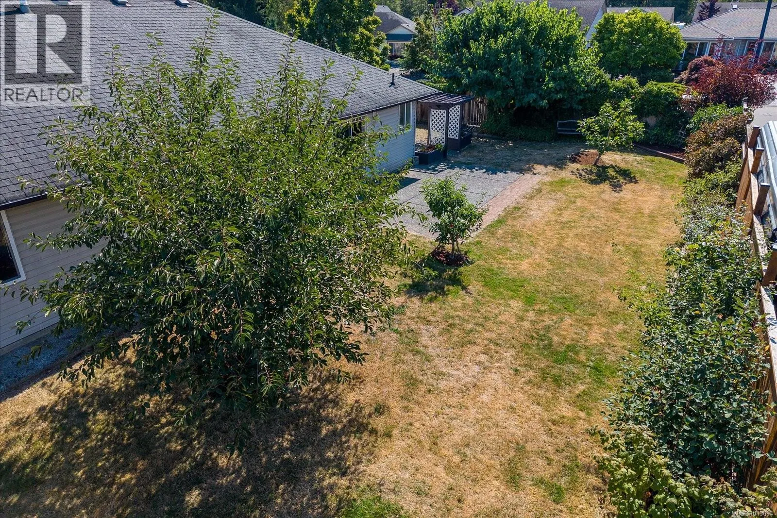 255 Strawberry Cres