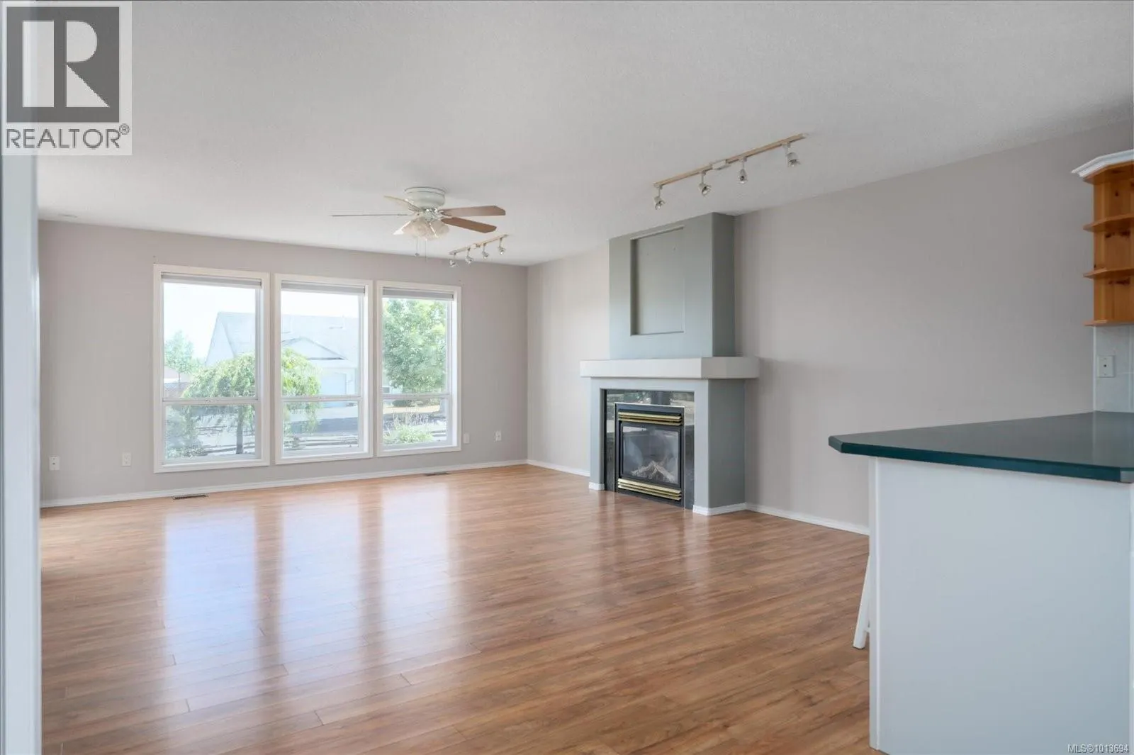 255 Strawberry Cres