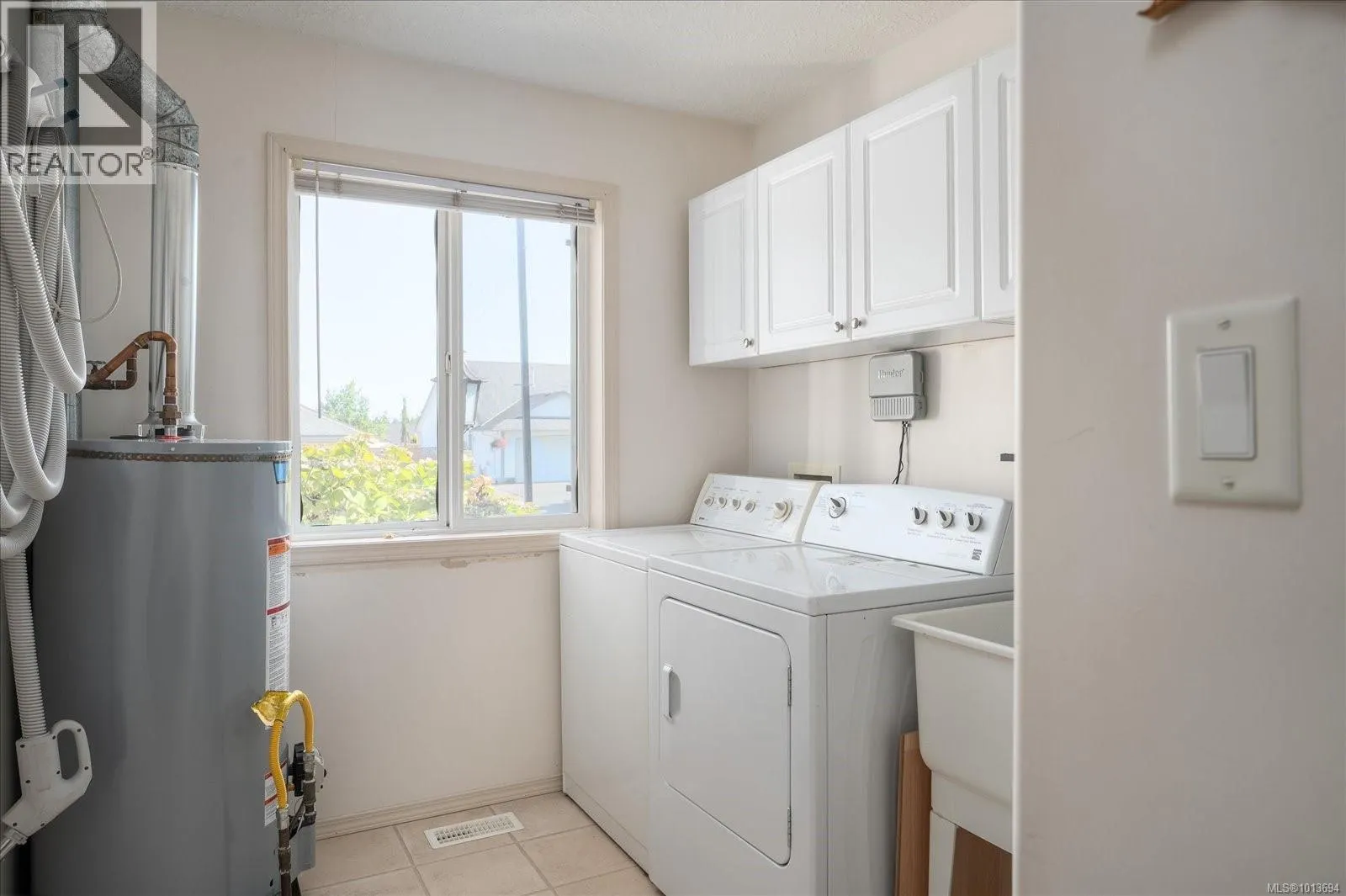 255 Strawberry Cres