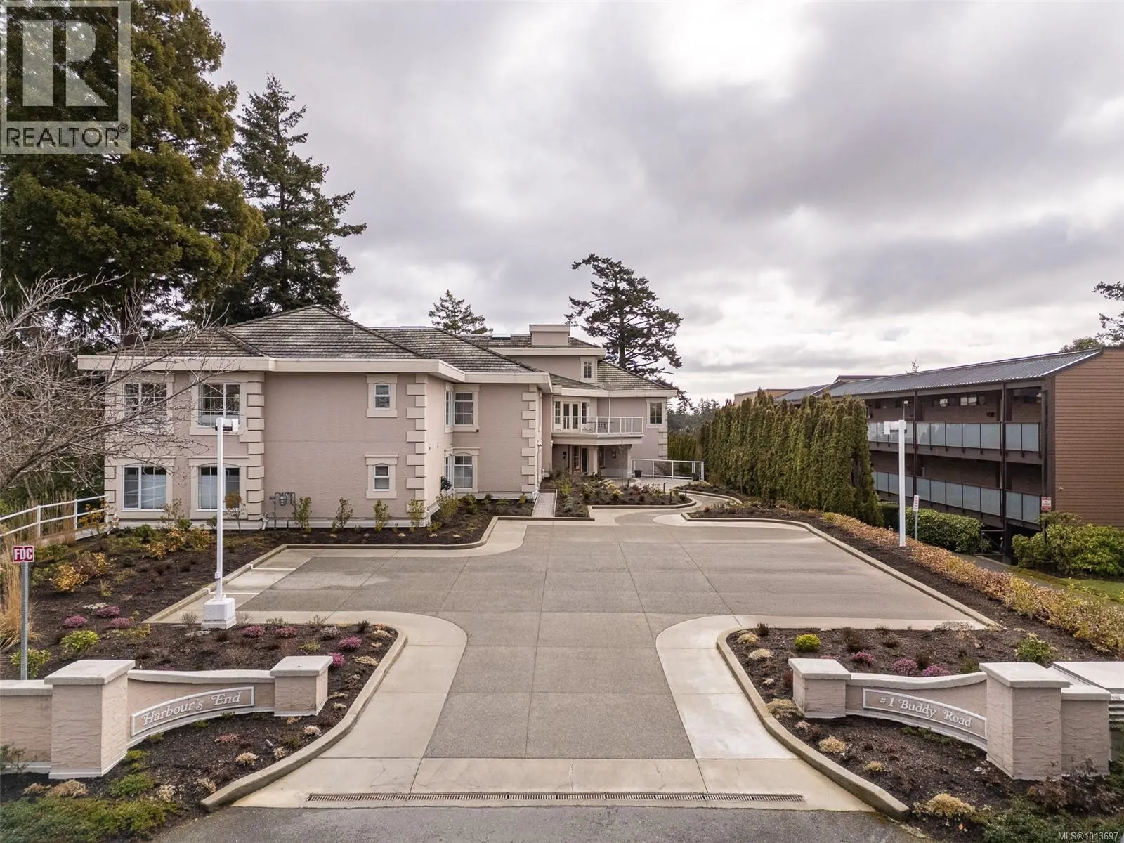 306 1 Buddy Rd