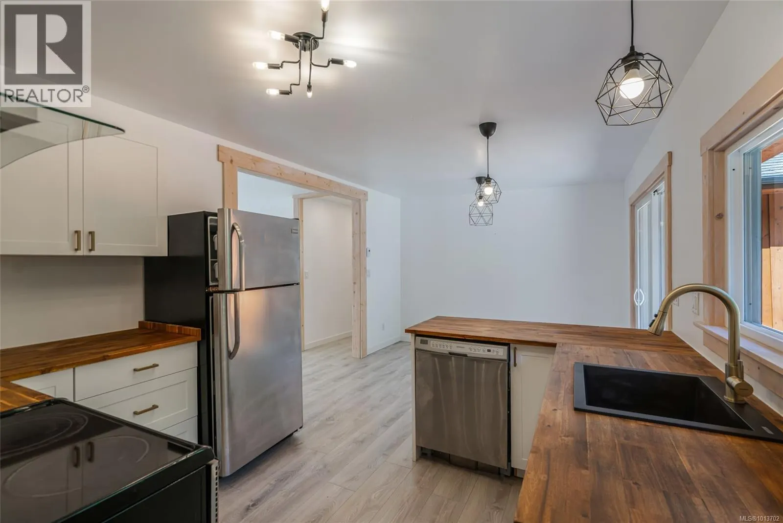1353 Englishman River Rd