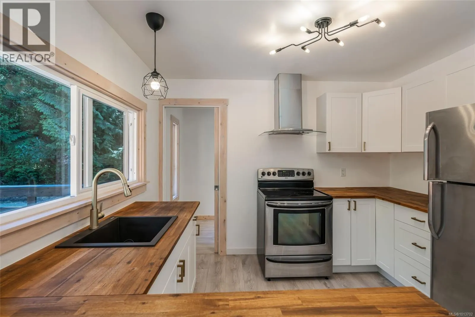 1353 Englishman River Rd