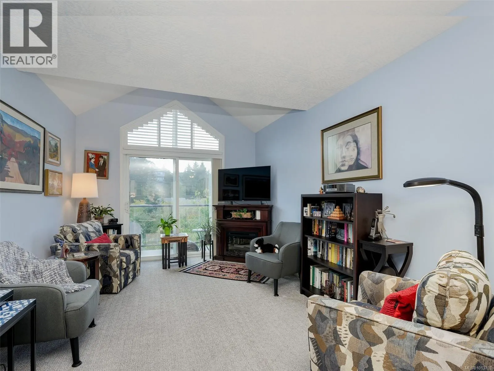 302 1485 Garnet Rd