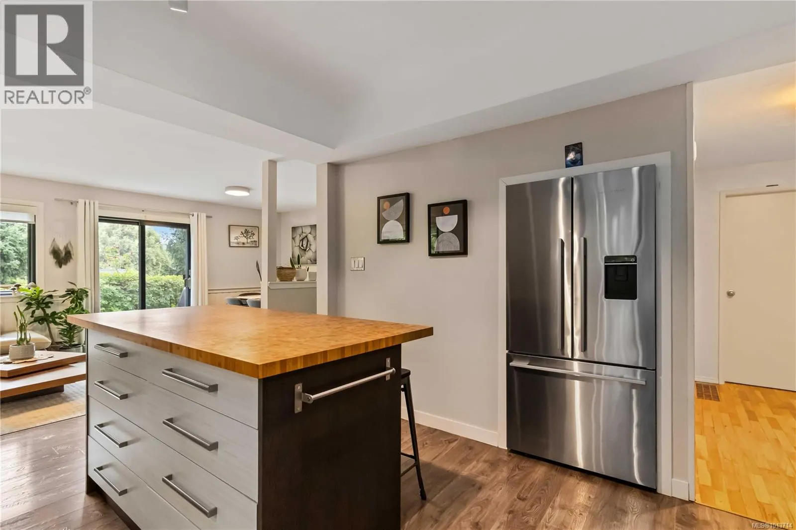 999 Londonderry Rd