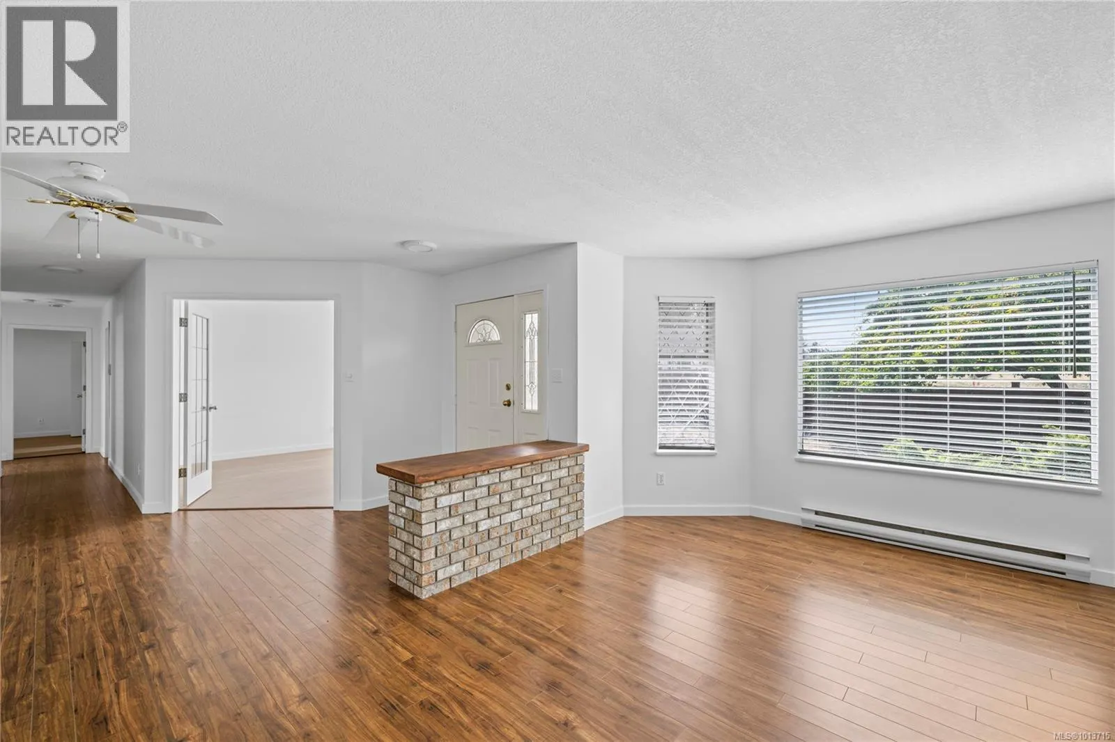332 Moilliet St S