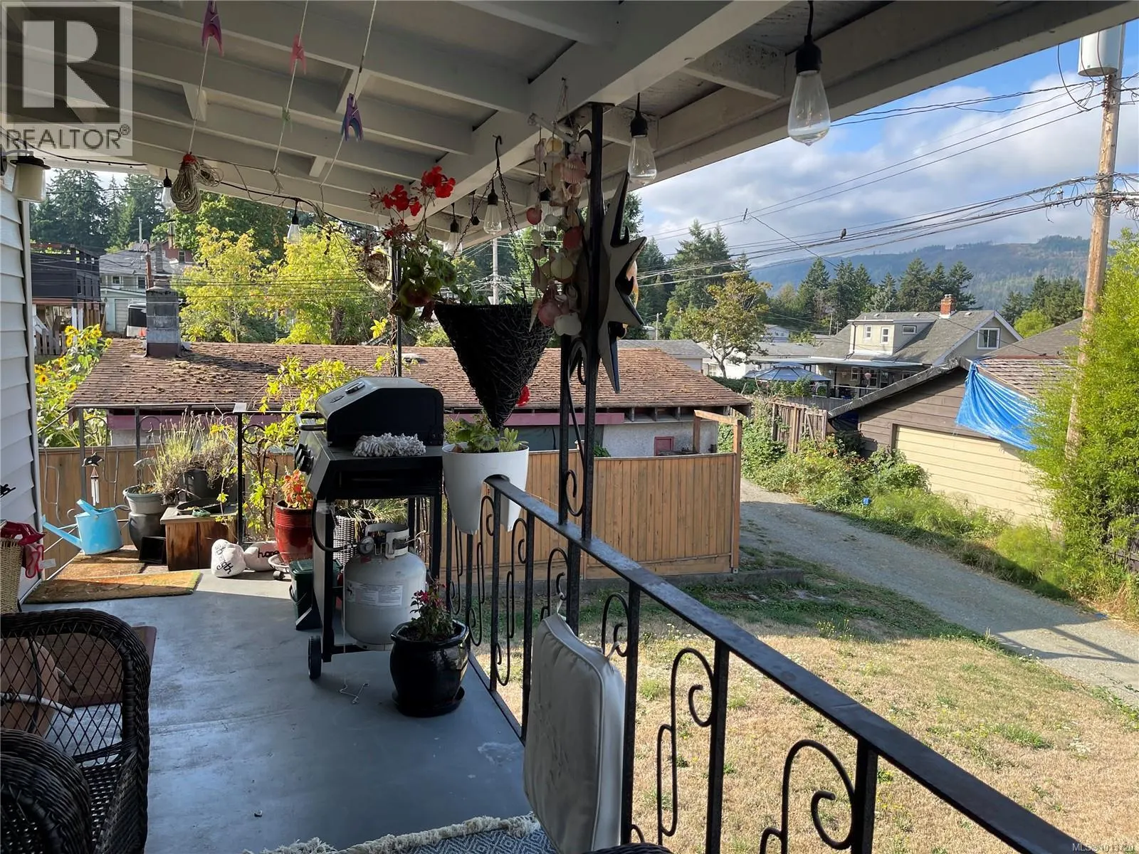 3650 8th Ave