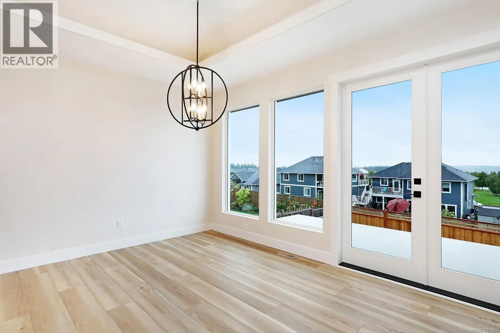 3287 Eagleview Cres