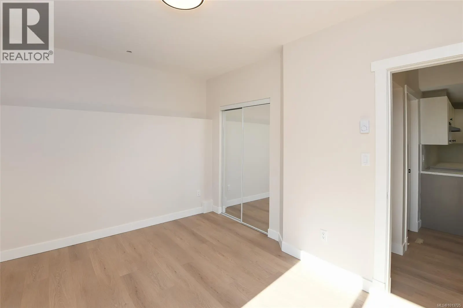 3287 Eagleview Cres