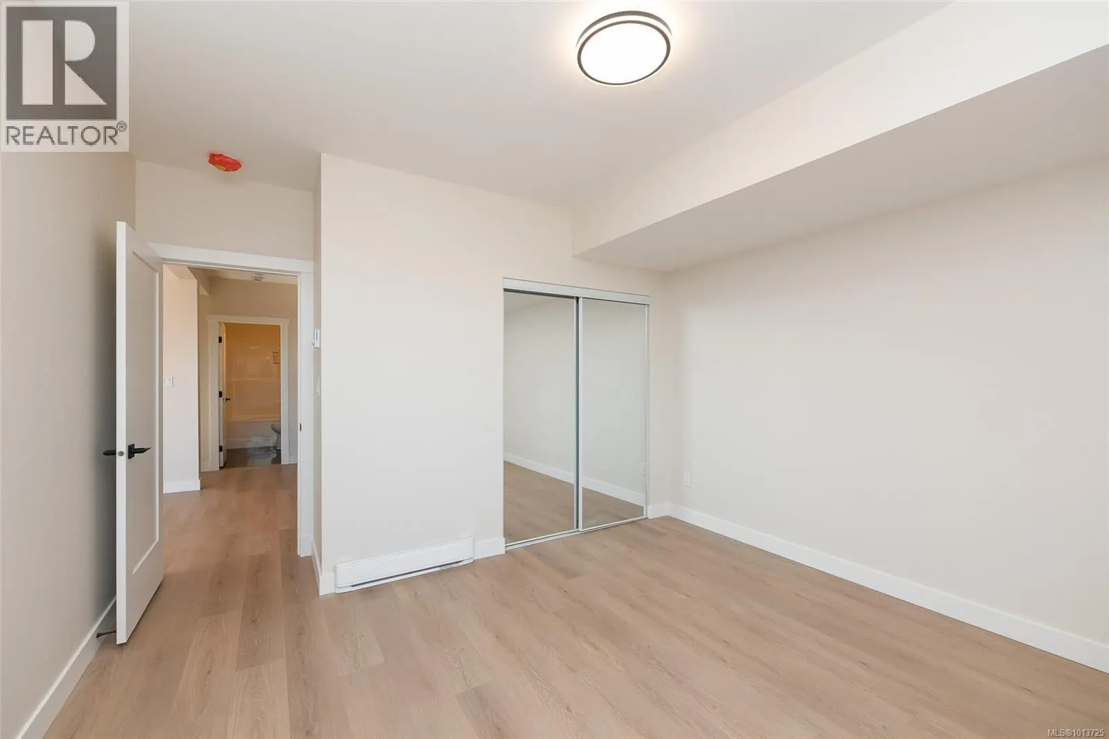 3287 Eagleview Cres