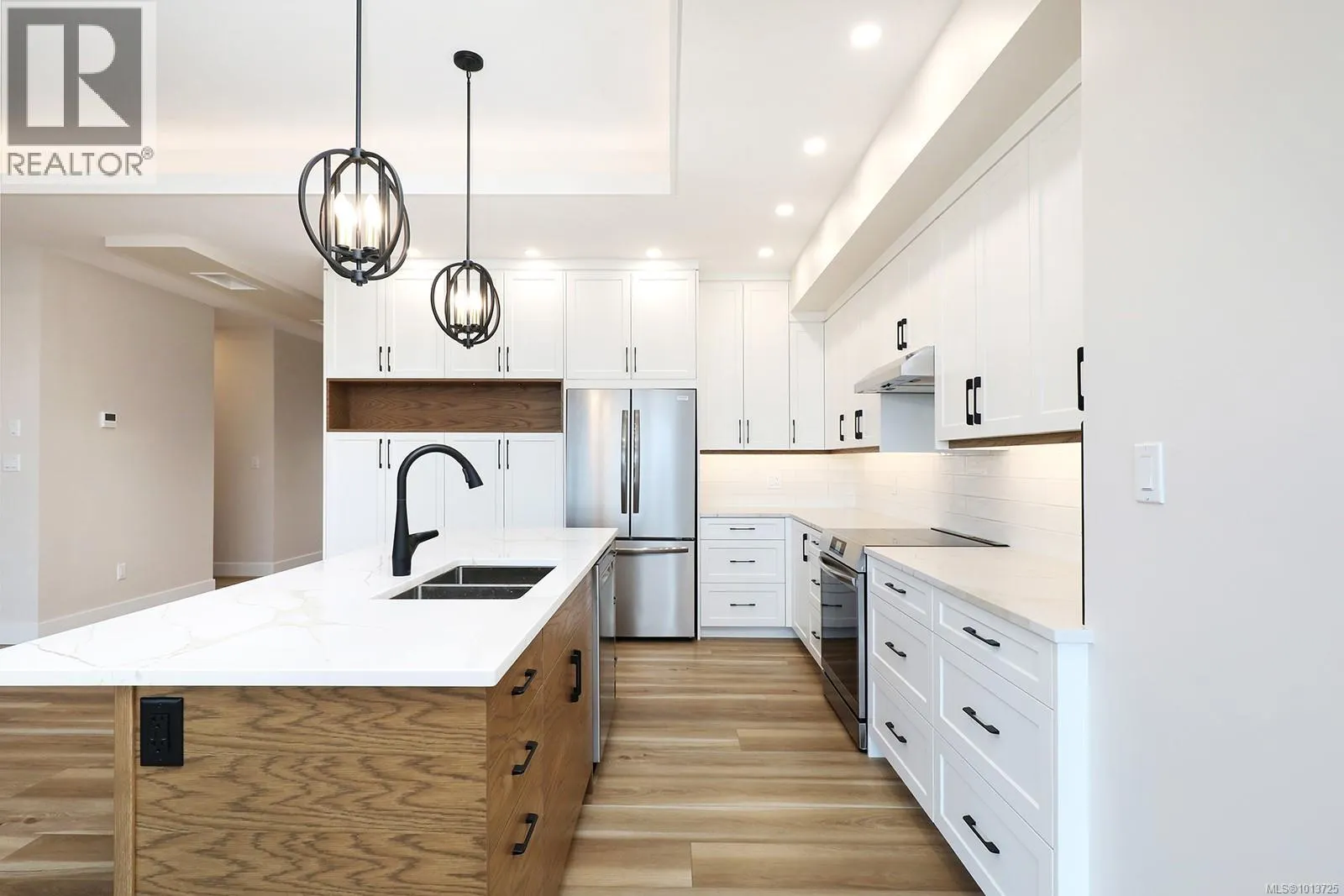 3287 Eagleview Cres