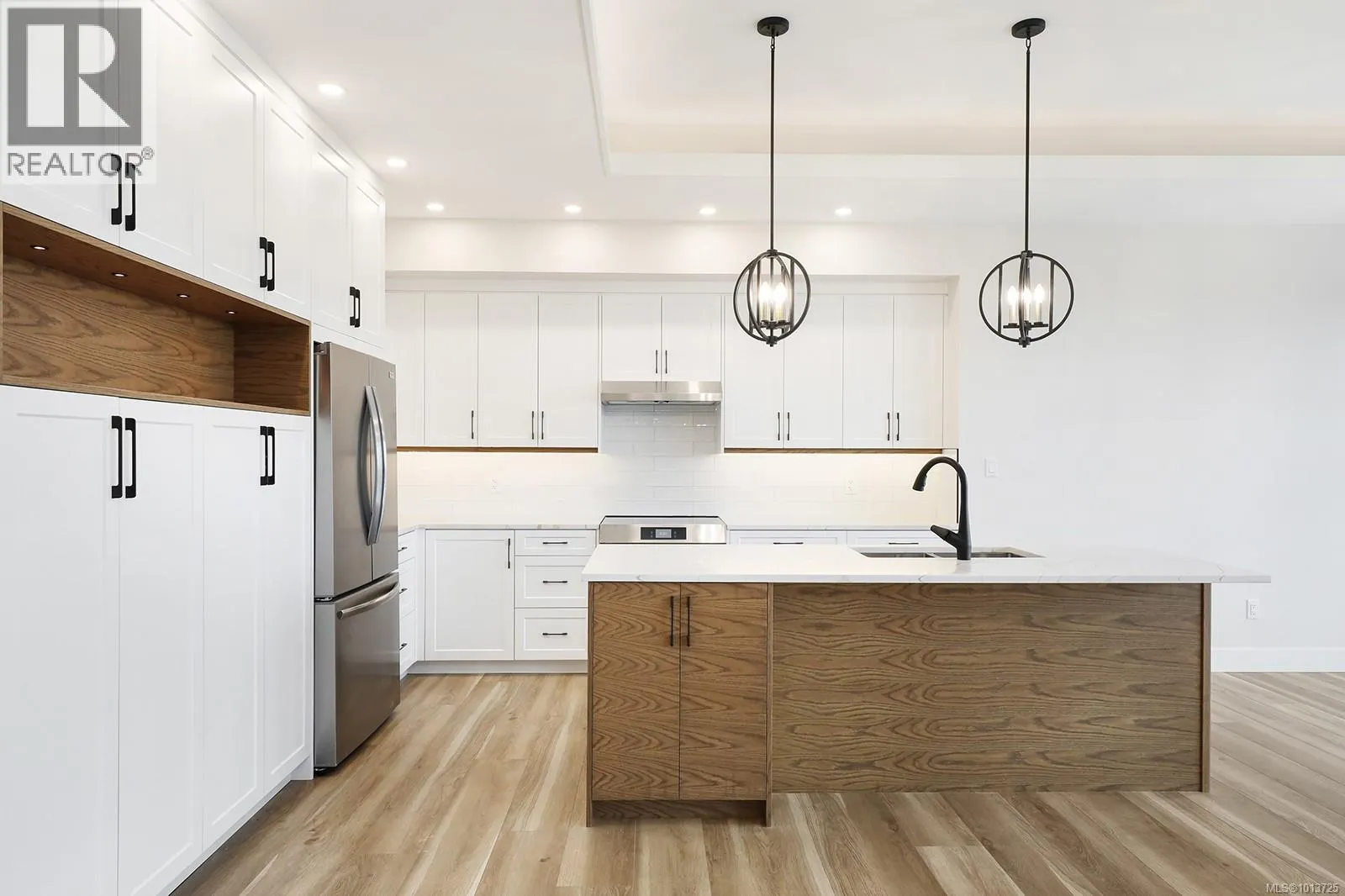 3287 Eagleview Cres