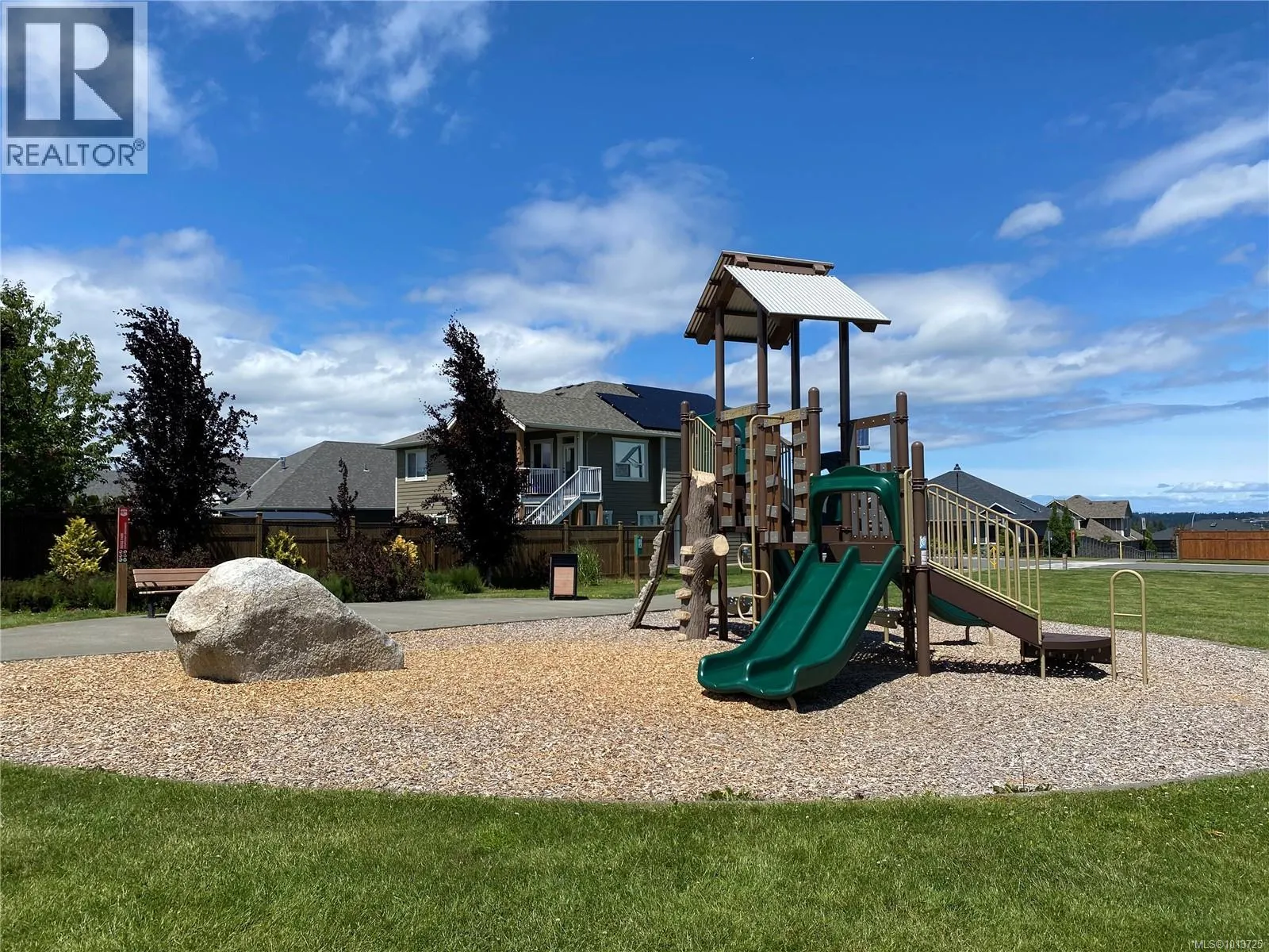 3287 Eagleview Cres
