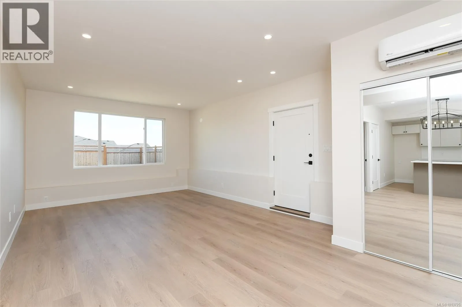 3287 Eagleview Cres