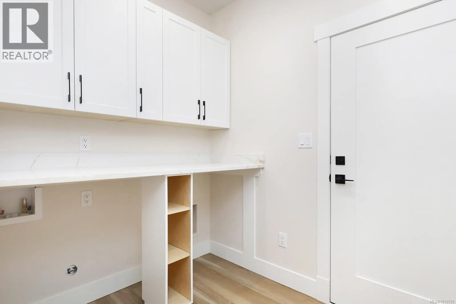 3287 Eagleview Cres