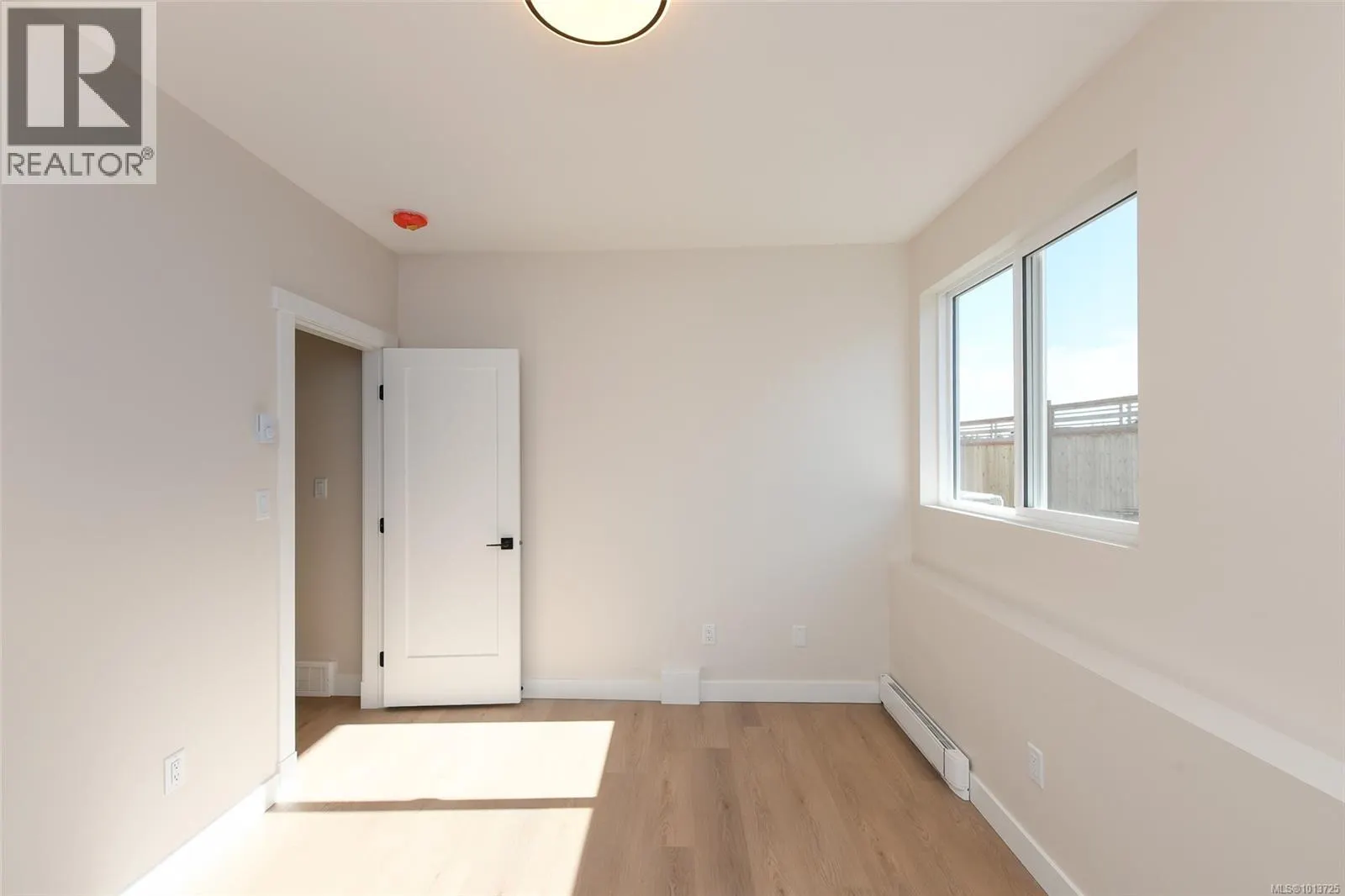 3287 Eagleview Cres
