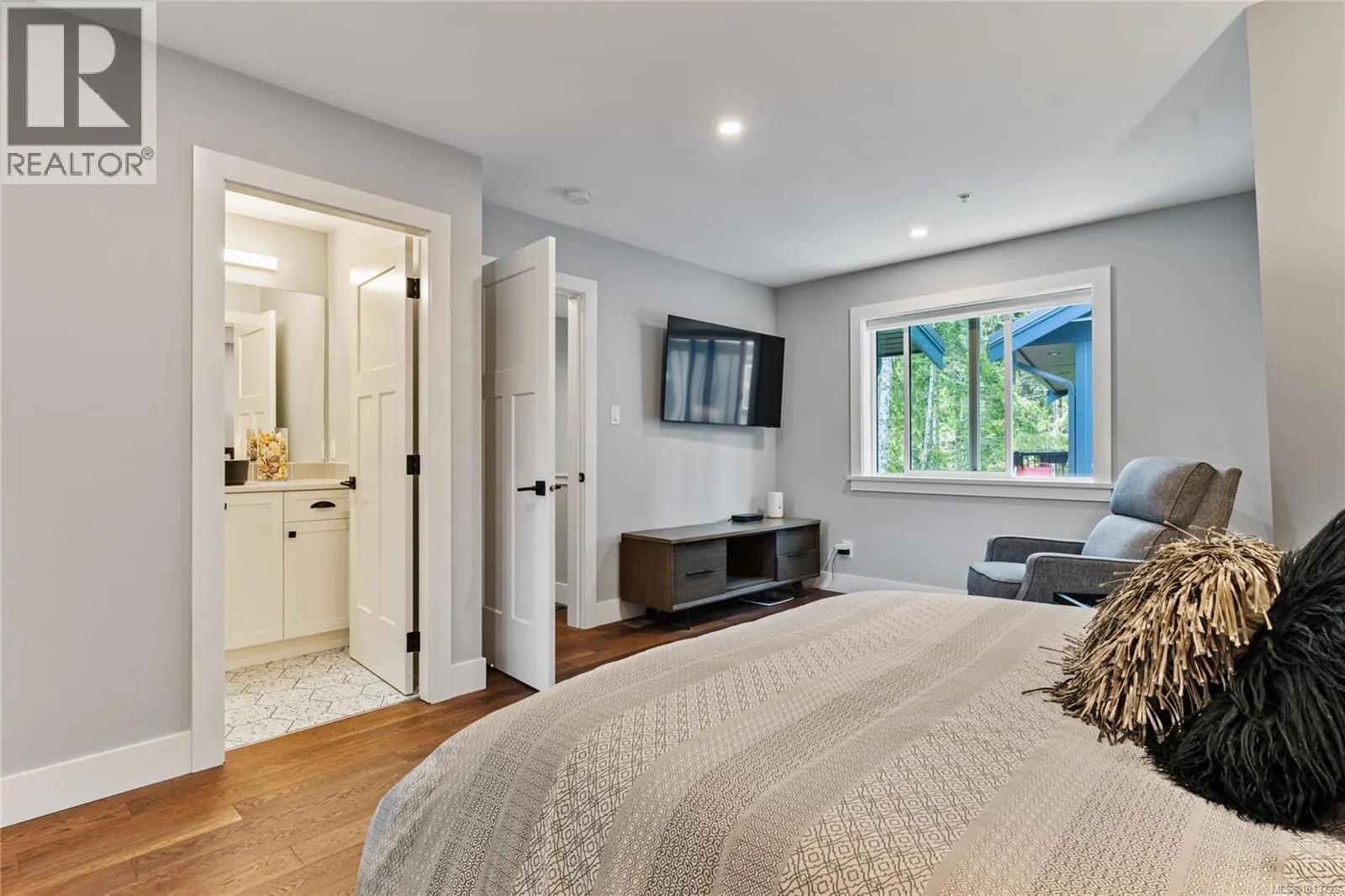 108 Trailhead Cir