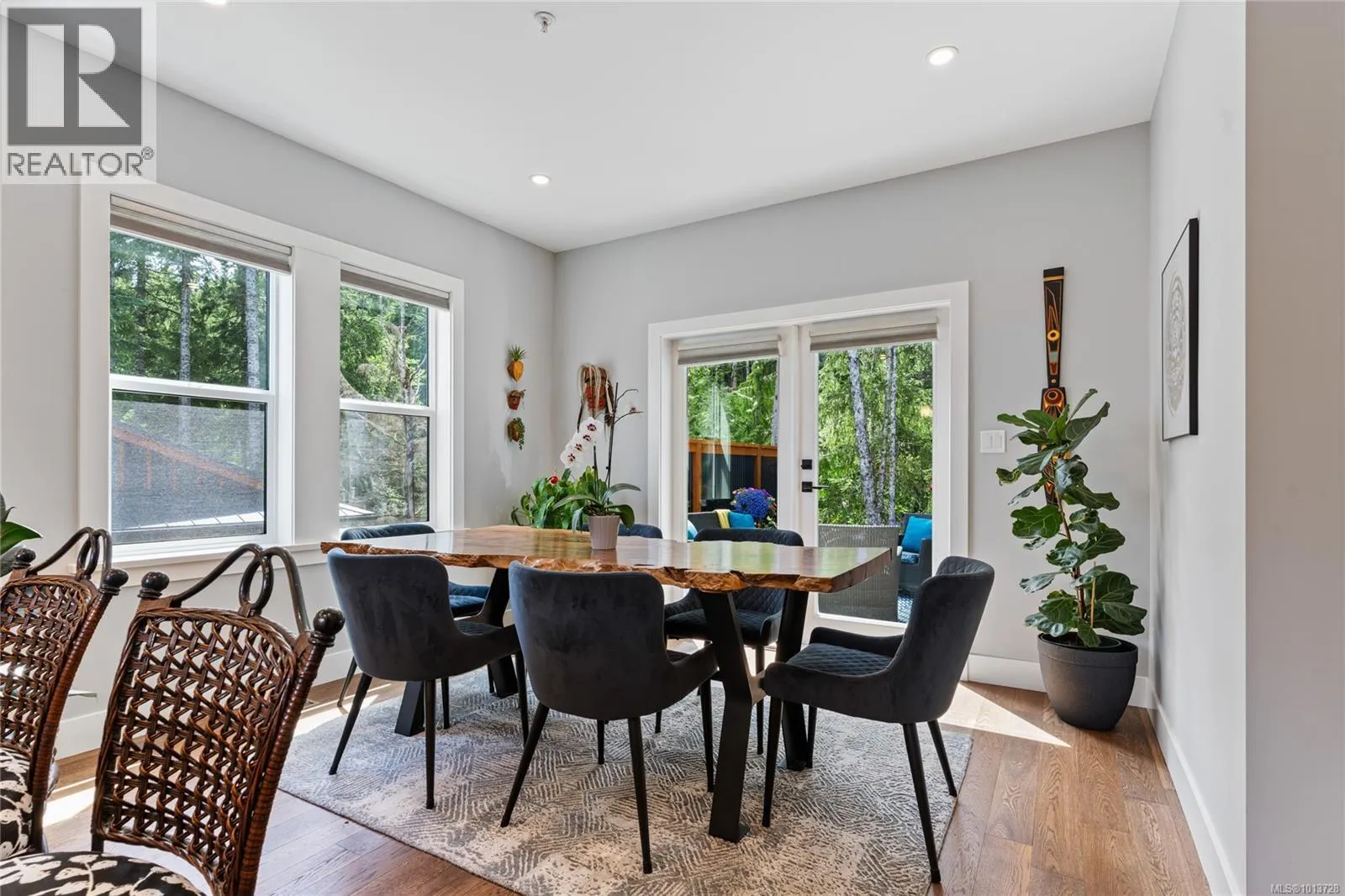 108 Trailhead Cir