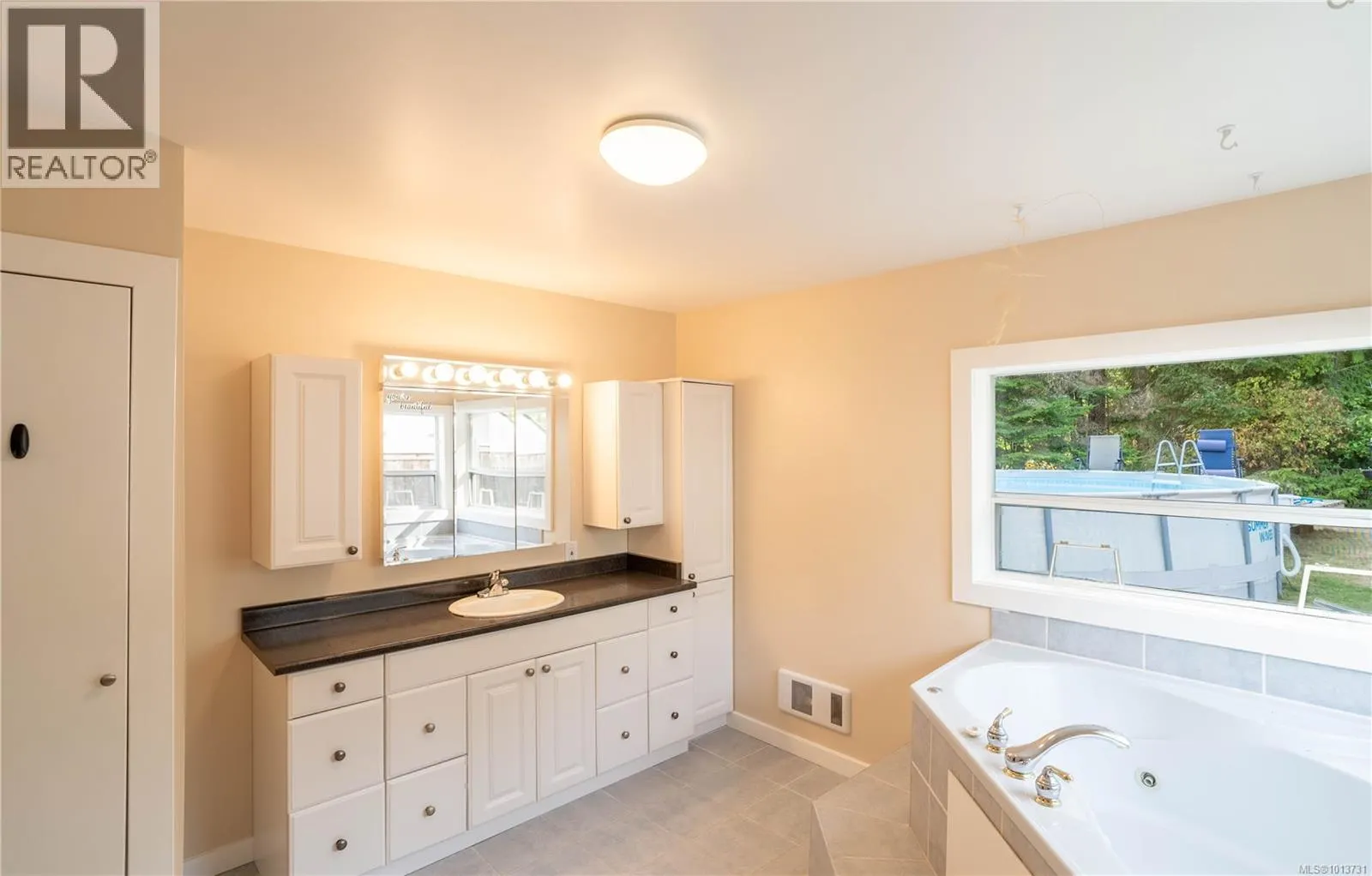 8996 Chemainus Rd
