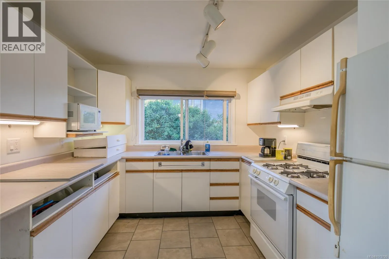 415 Machleary St