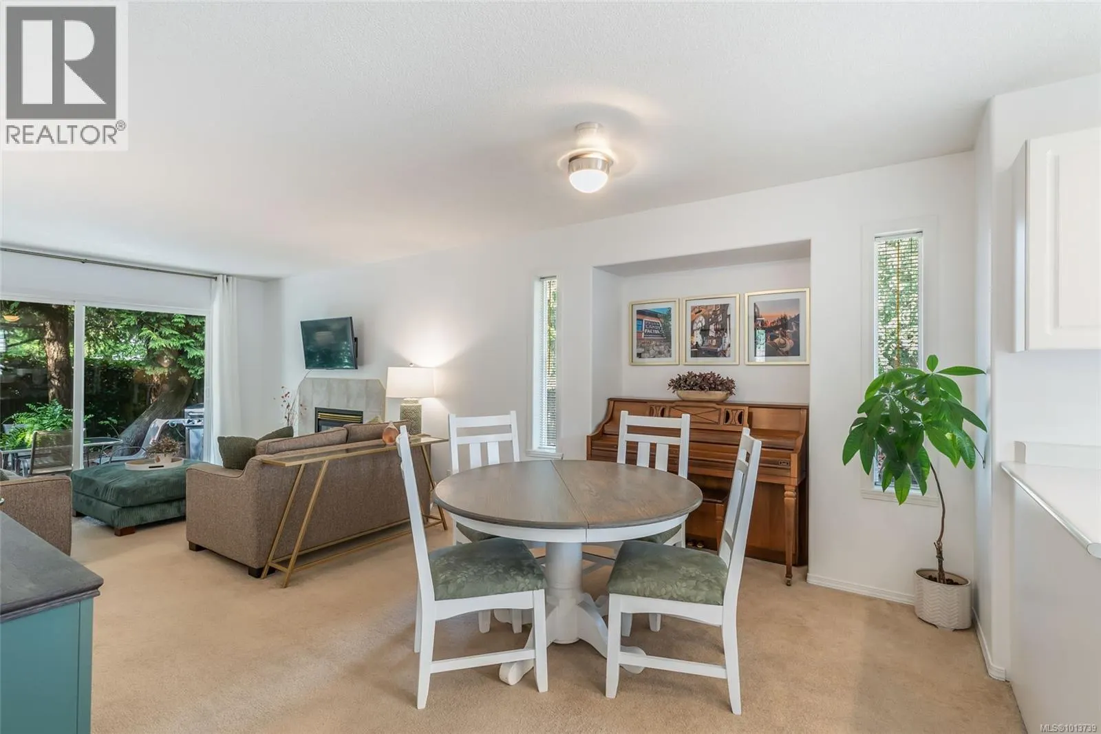 4325 Ashbury Pl