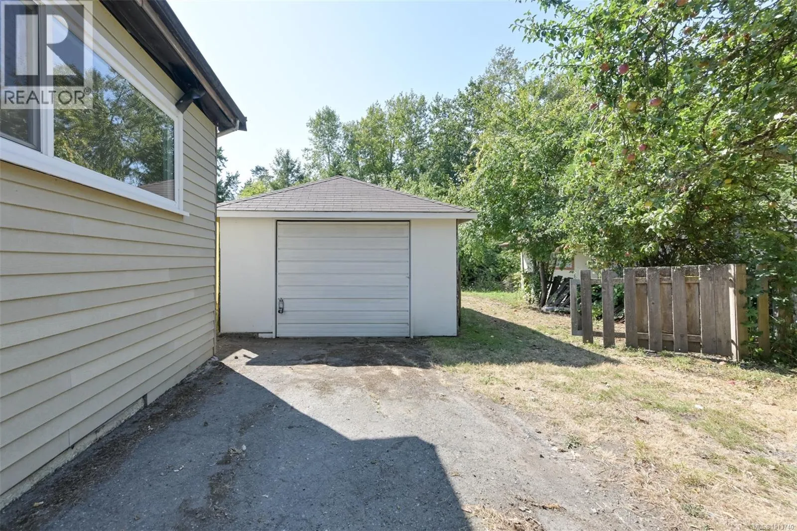 735 Violet Ave