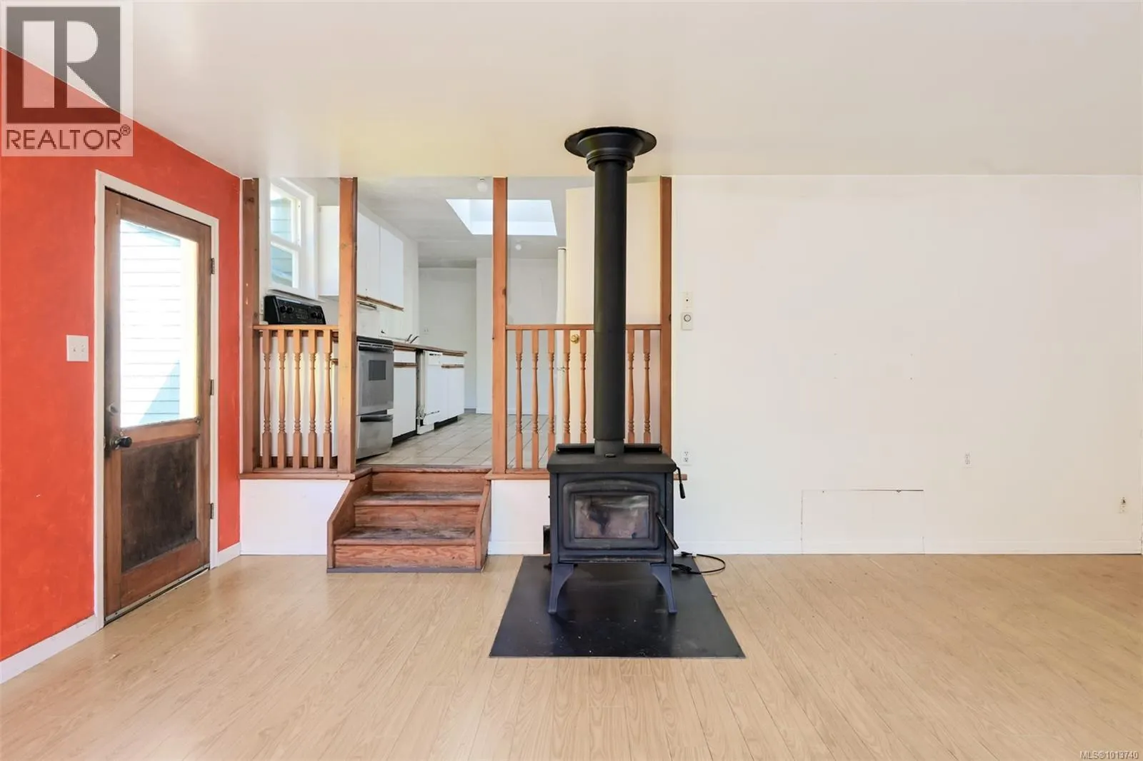 735 Violet Ave